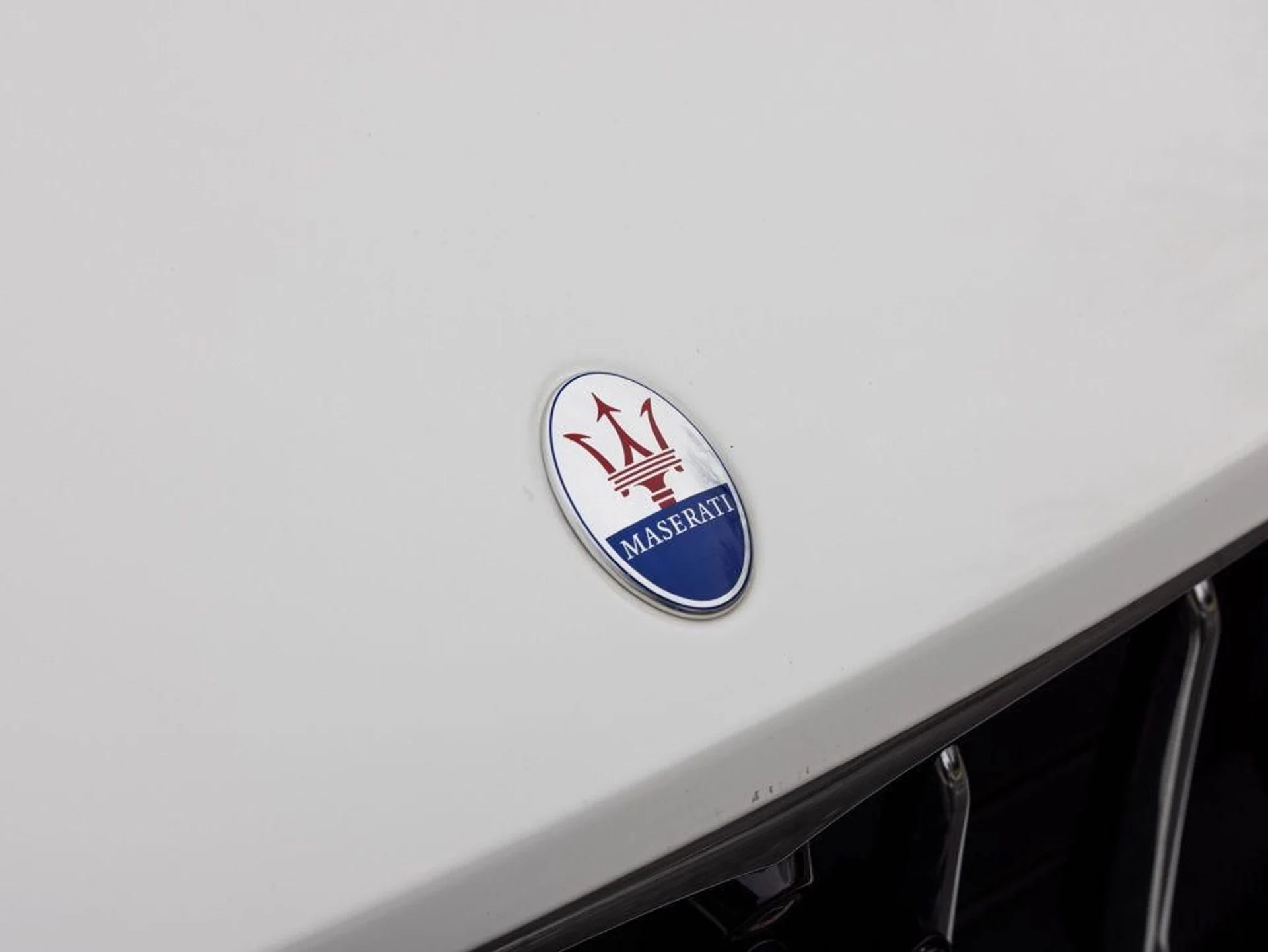 mph016_3454451423_490082366_697e1d86241a57c3178fffbc_7455aaa3d9