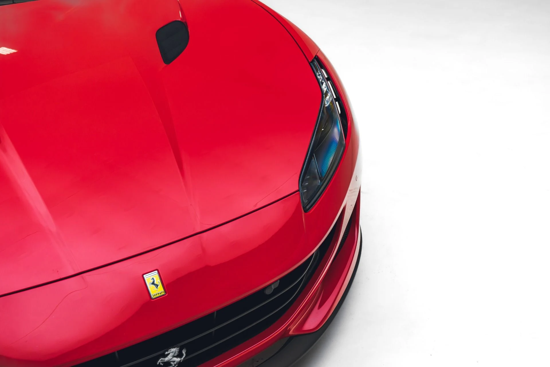 mph016_3463943272_Used_2019_Ferrari_Portofino_1781556044_049df07d35