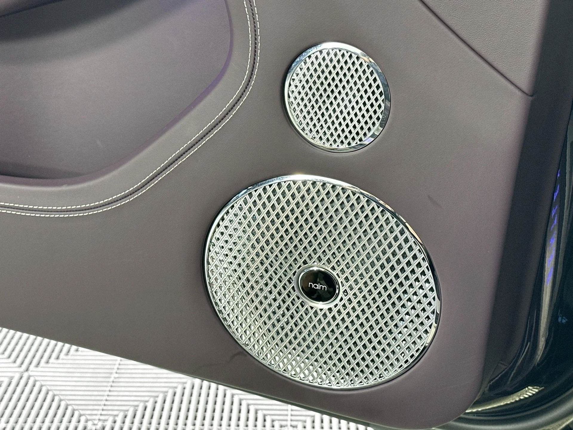 mph016_3467550572_17_3df0a07d67