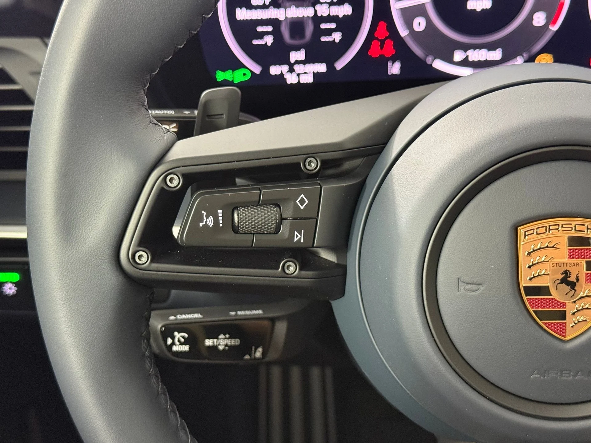 mph016_3474985269_14ff3f80754bd98d0728bcebd65502a1x_7a0e279b17