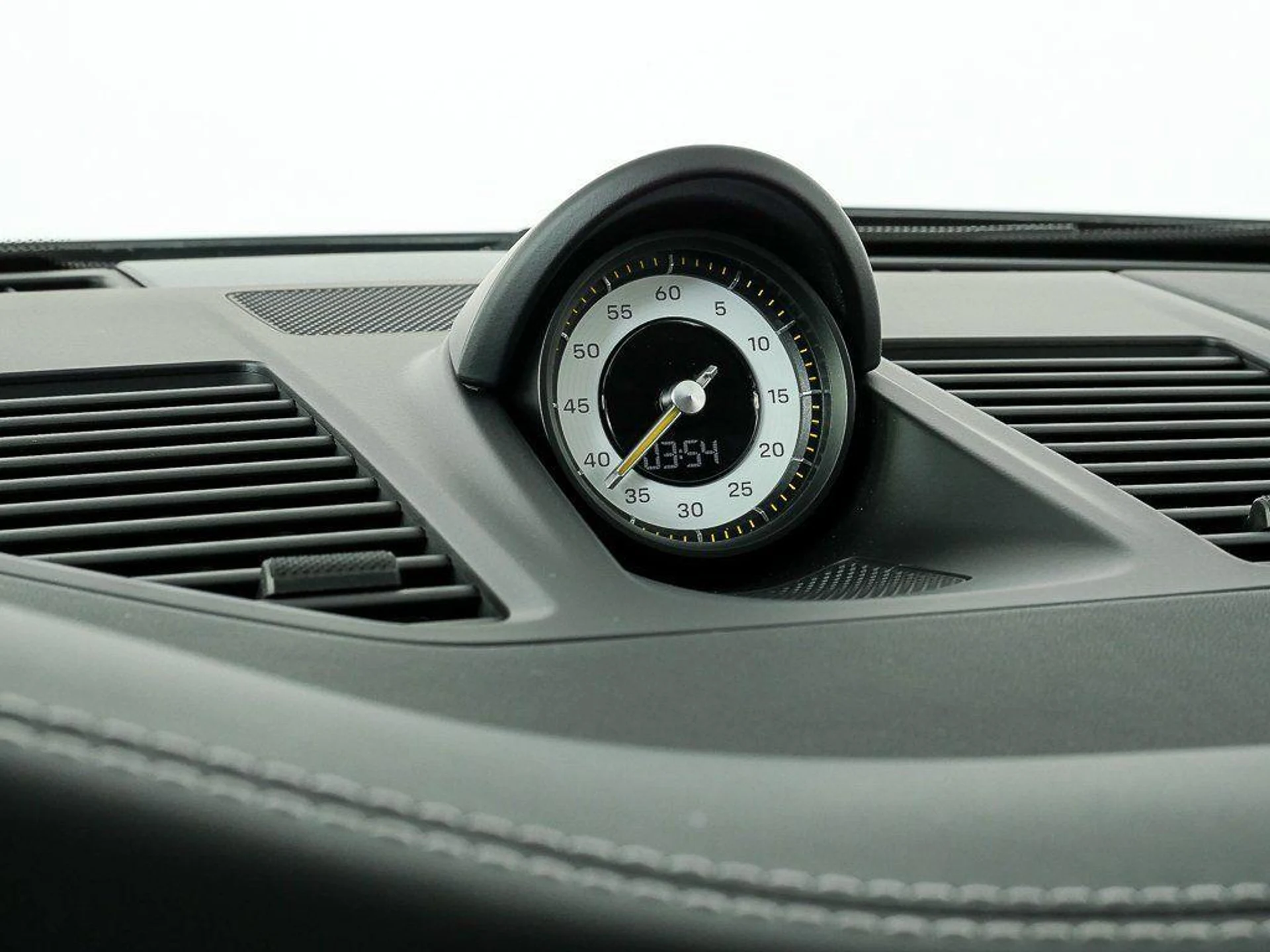 mph016_3478993021_4vzo_N_Qjbpk_S_Jq_DC_Twhwq_I_Gg_L4pw_20a9ed9c3c