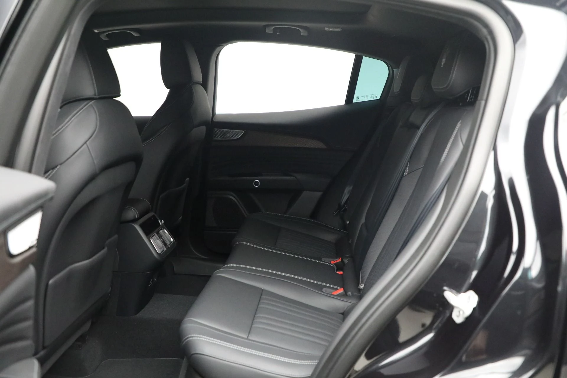 mph016_3487068455_New_2025_Maserati_Grecale_Folgore_9d2e560770
