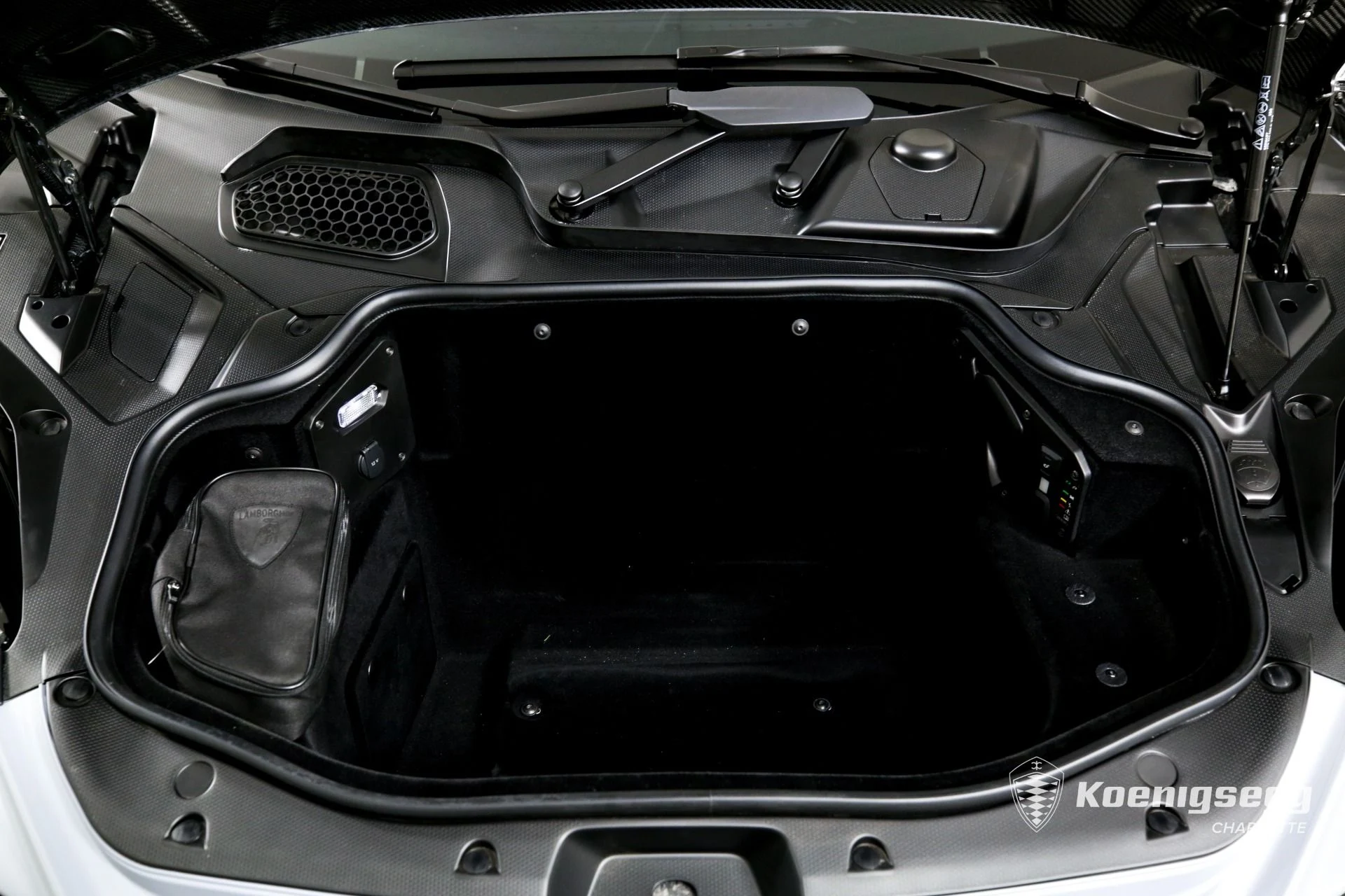 mph016_3501969991_Used_2024_Lamborghini_Revuelto_1740520179_315a9f9a9d