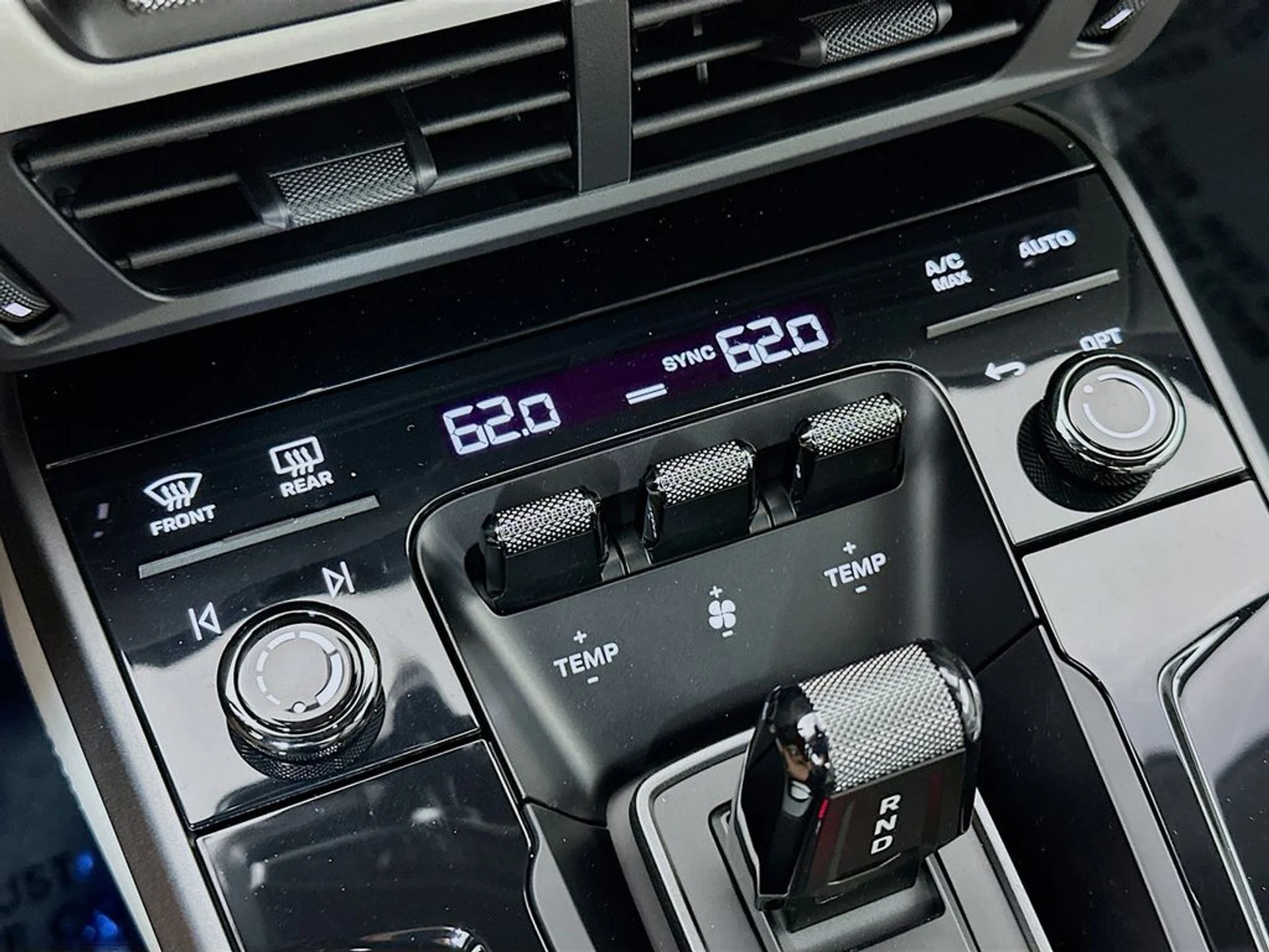 mph016_3503500155_64576fc6a012688d3f18e45a97512a10x_bdfb52e65f