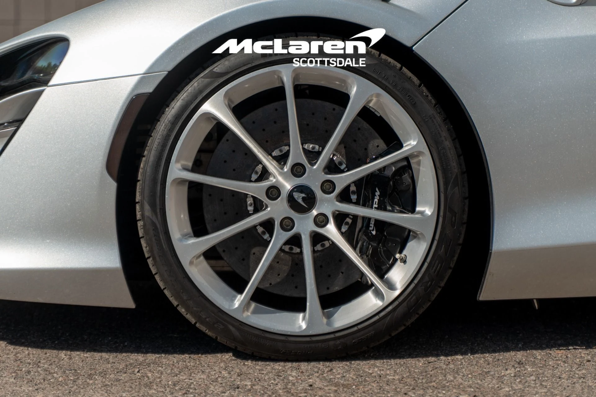 mph016_3507484339_Used_2024_MCLAREN_ARTURA_1763510051_9e7e763a10