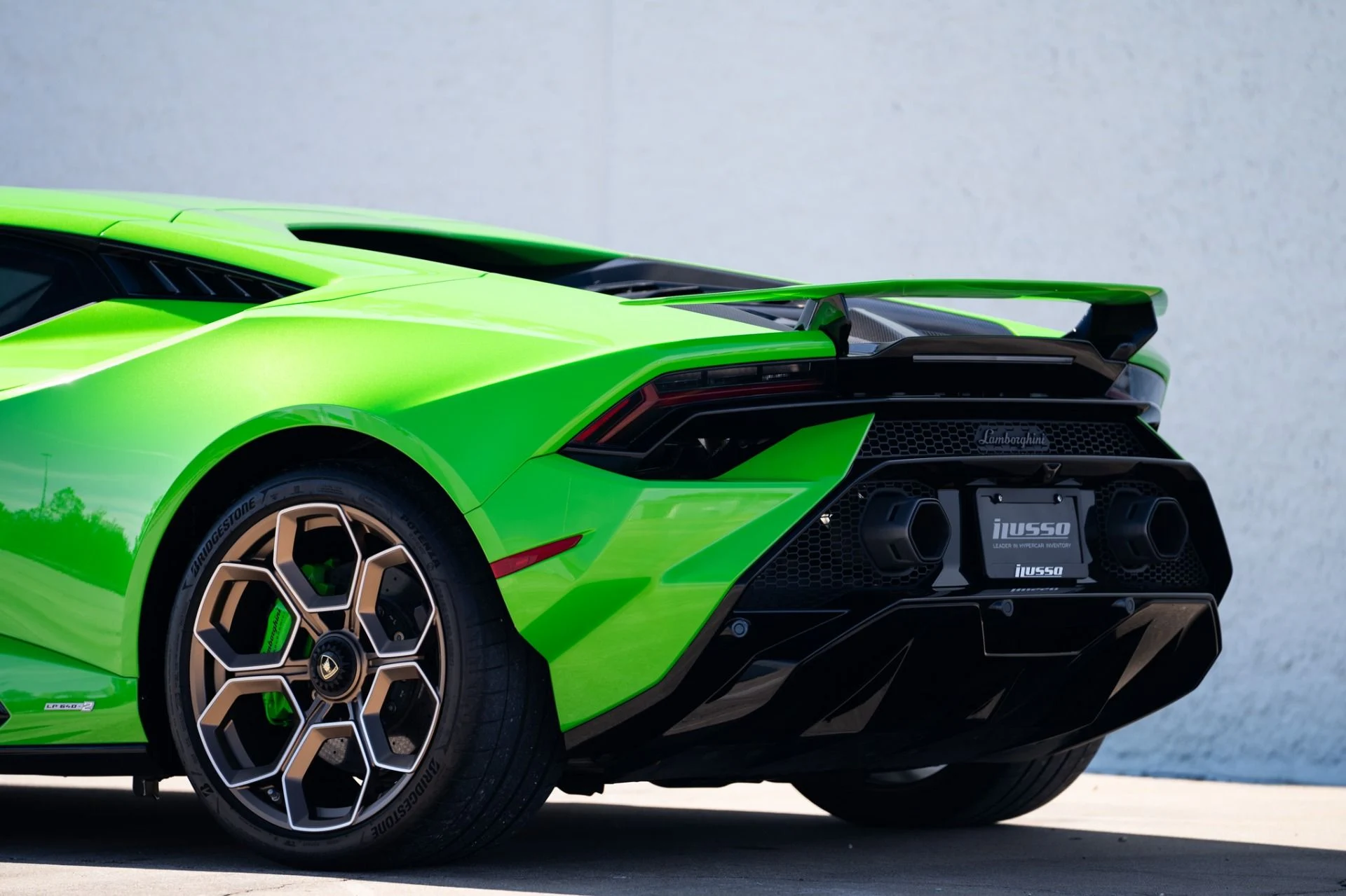 mph016_3509182903_Used_2024_Lamborghini_Huracan_Tecnica_1764704273_17bb15299f