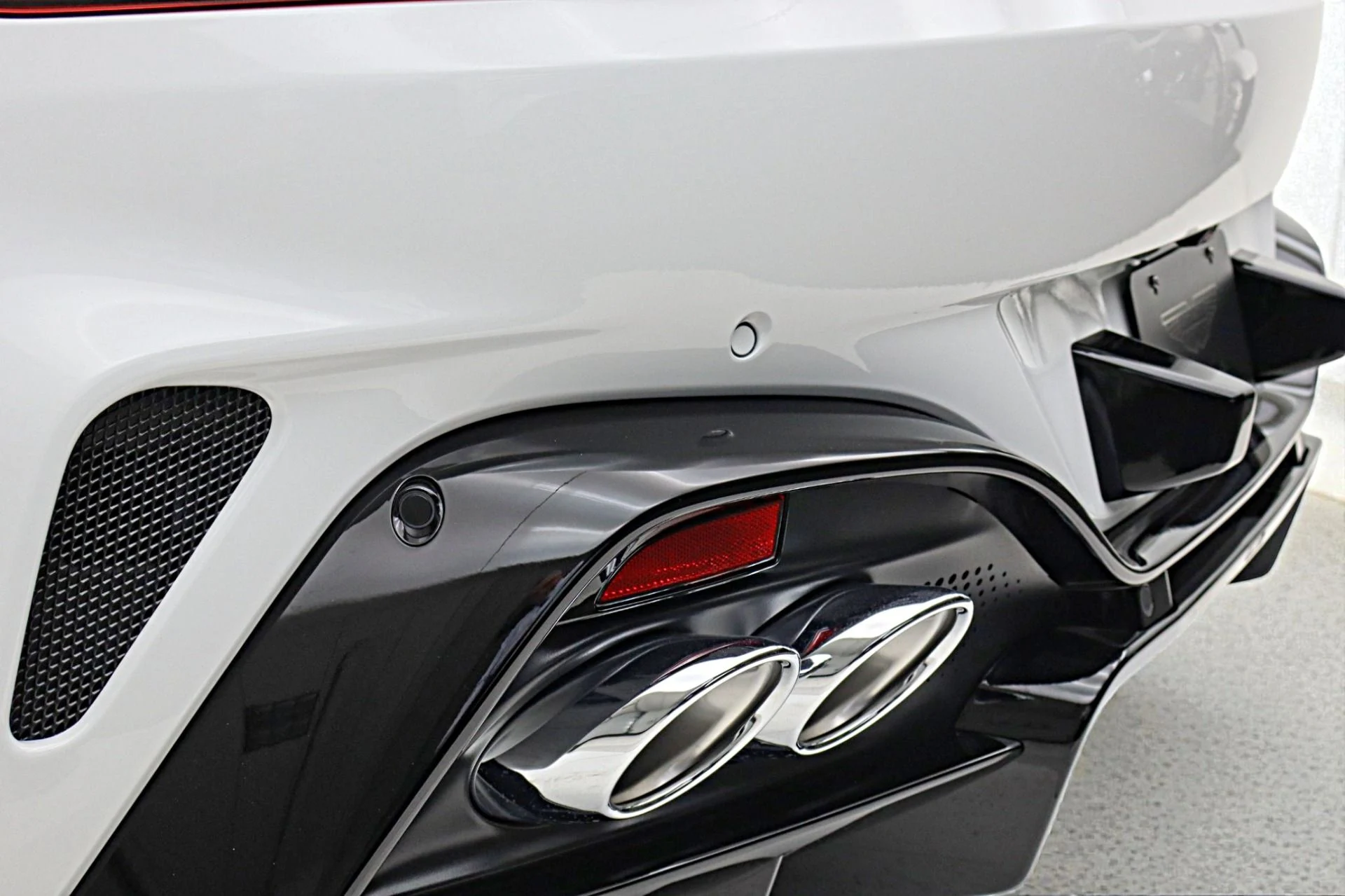 mph016_3511550431_New_2026_Aston_Martin_Vantage_S_032d18dc39