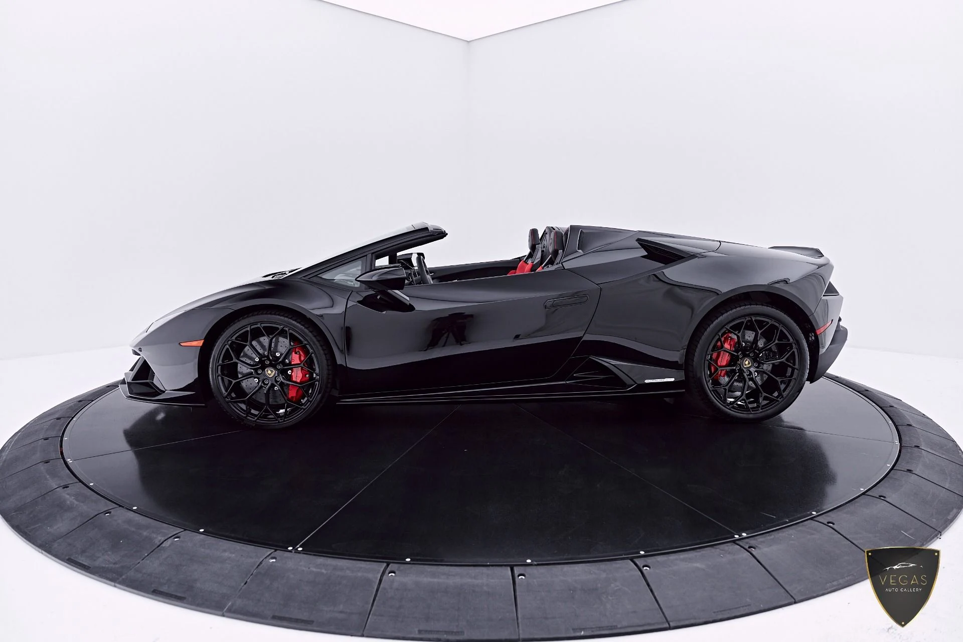 mph016_3513439745_Used_2024_Lamborghini_Huracan_EVO_Base_1783505074_353475e134