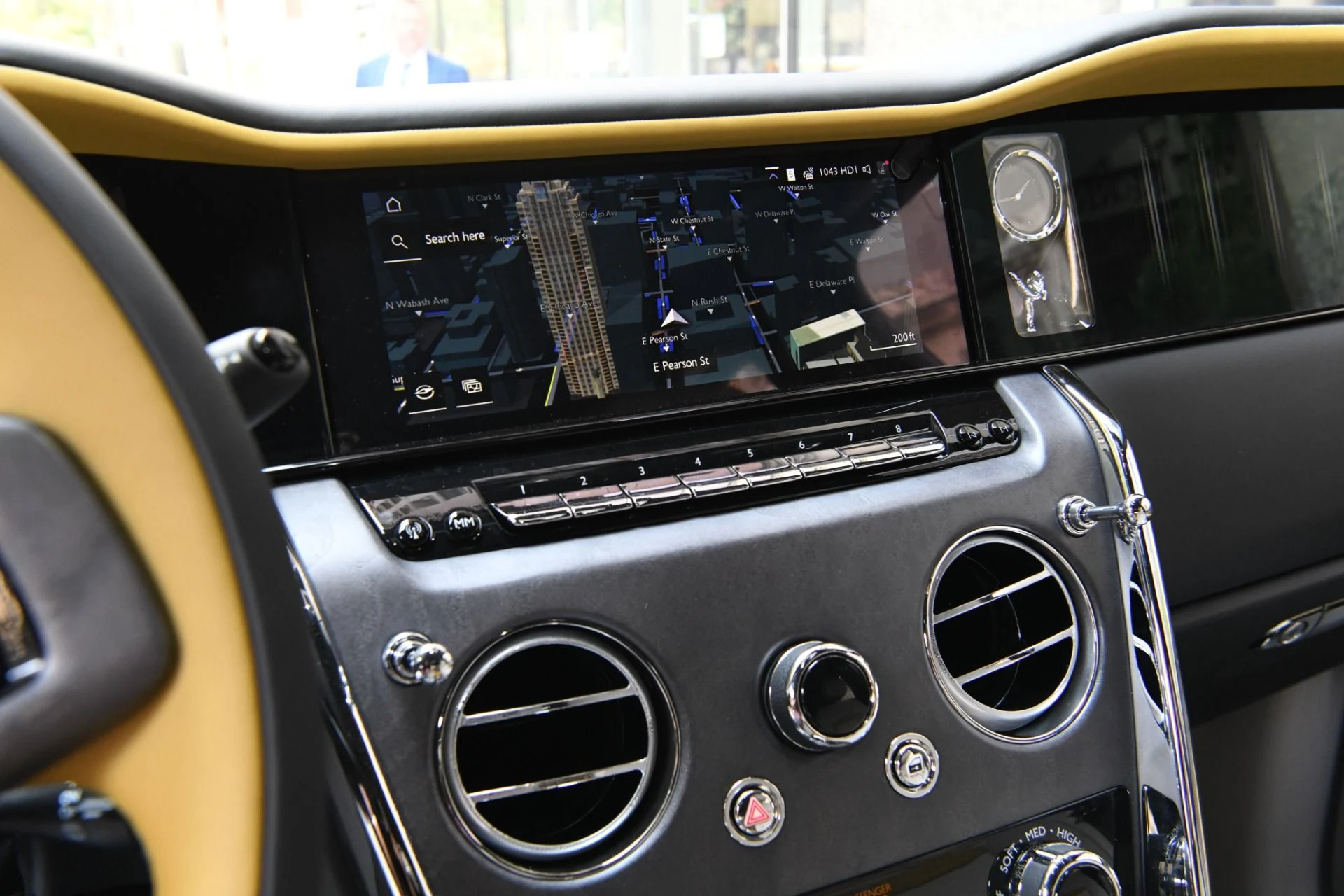 mph016_3521780144_11911_p18_l_3e777b0916