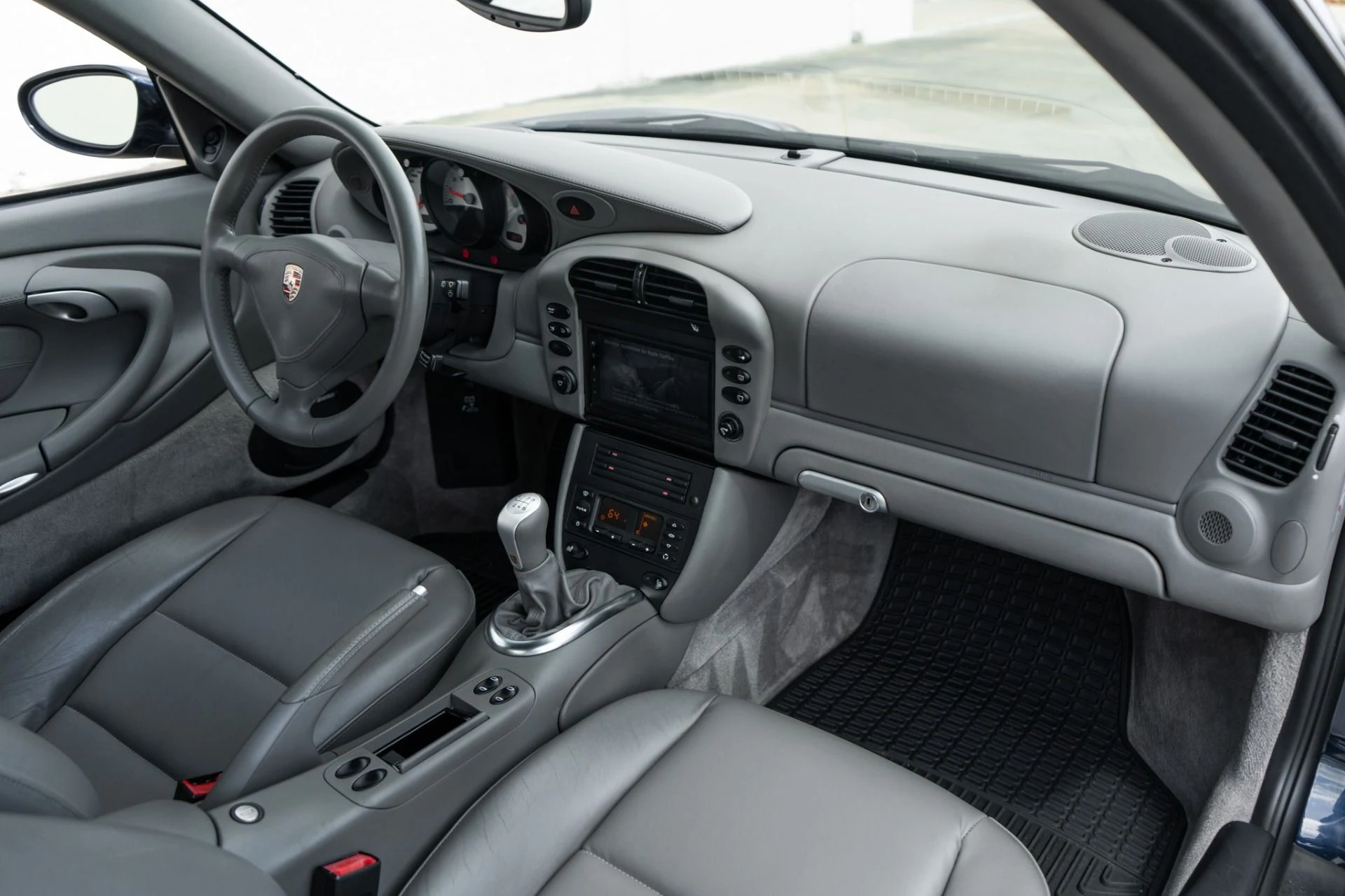 mph016_3525480553_Used_2003_Porsche_911_Turbo_1776447916_1c67162448