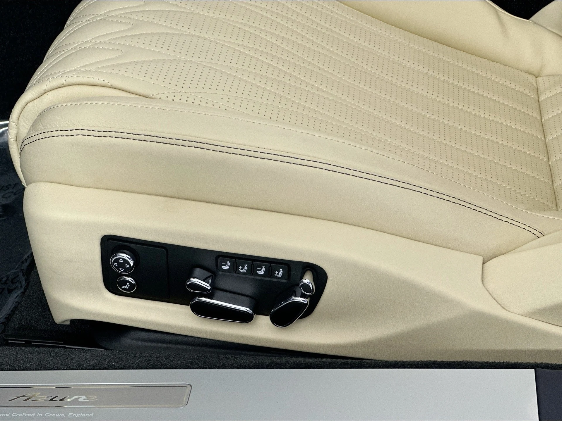 mph016_3525928854_17_85bf3ac941