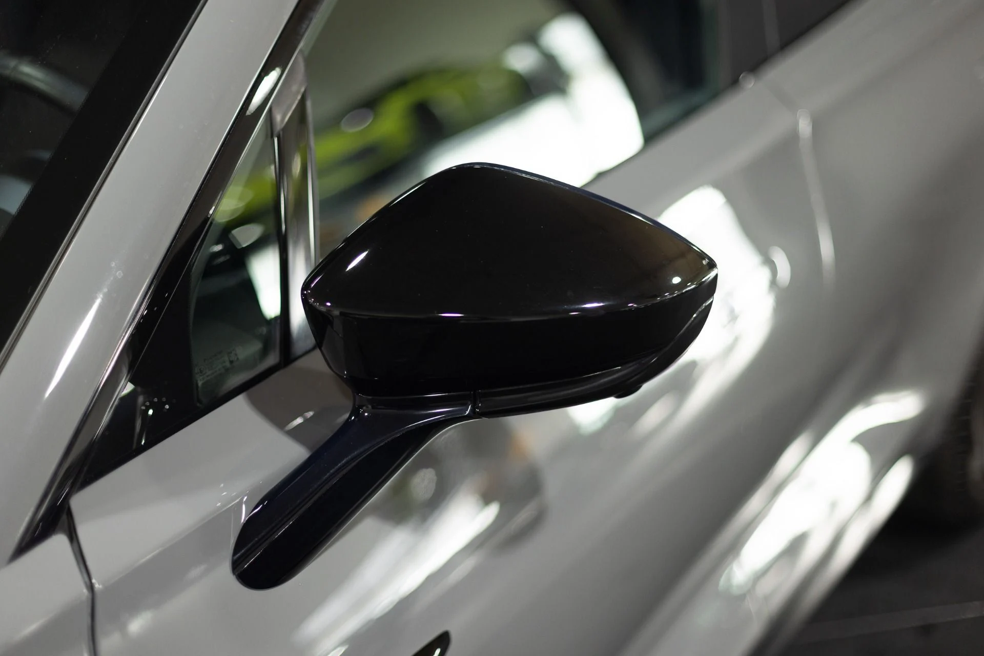 mph016_3527524455_Used_2021_Aston_Martin_DBX_China_Grey_1772224154_037b5ee92a