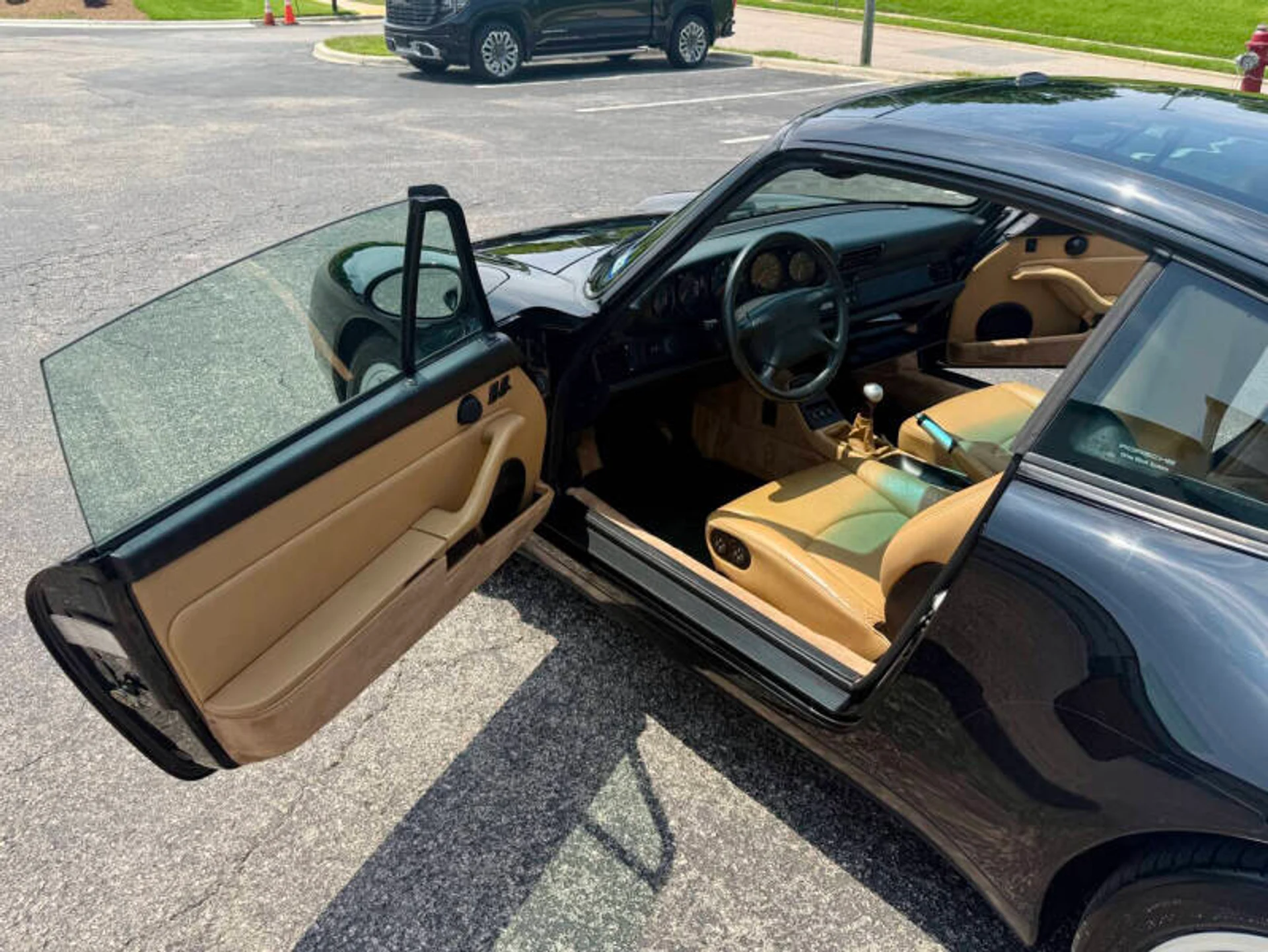 mph016_3527530402_1998_porsche_911_carrera_2dr_targa_coupe_5f8aaa5c2f