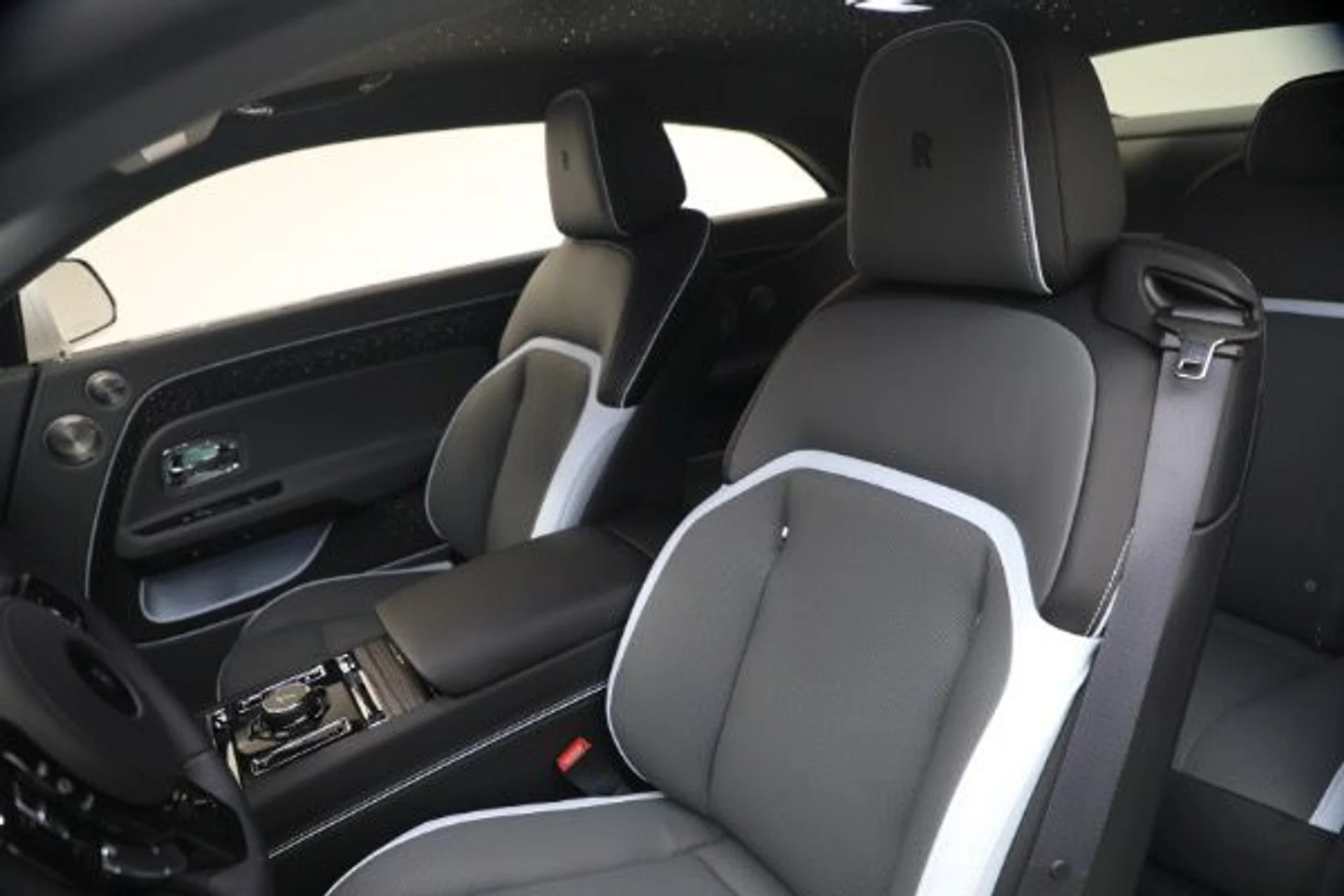 mph016_352986440_Used_2026_Rolls_Royce_Spectre_946a3d74ce