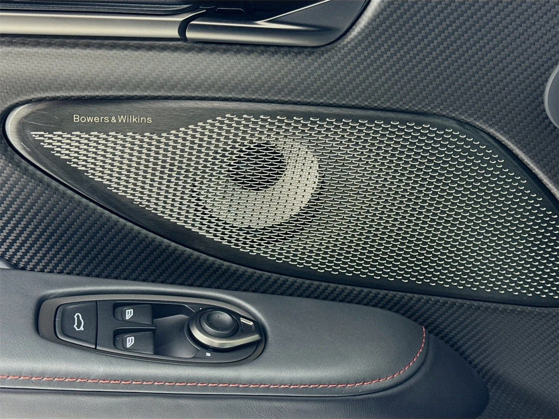 mph016_3535414618_d85d7dff4c97083959557ad34a46728cx_f8634d054c