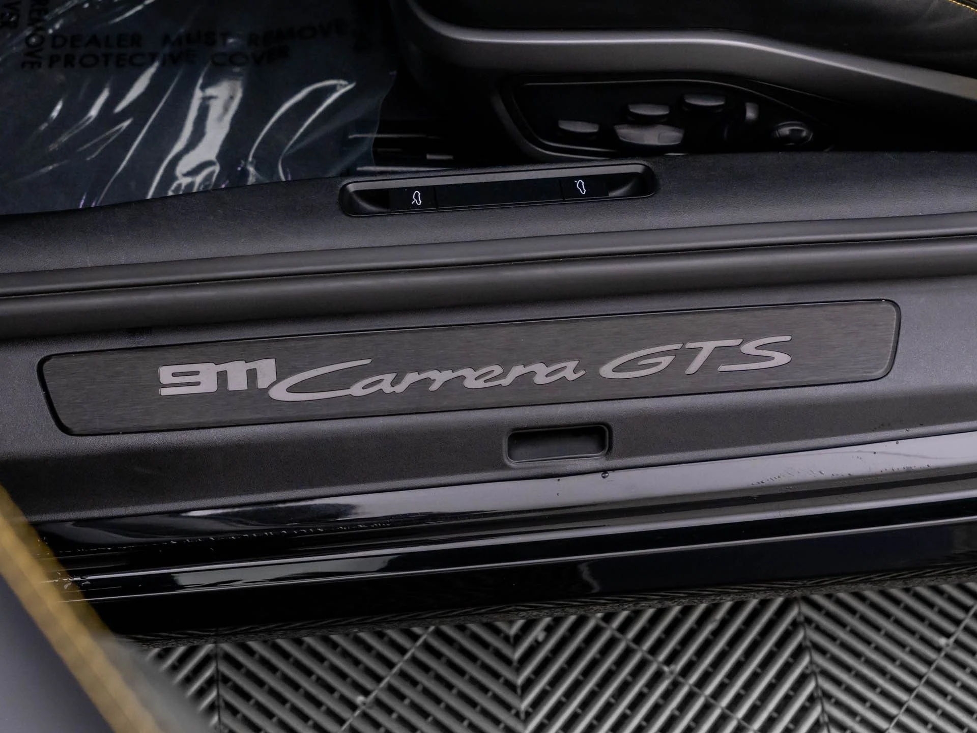 mph016_3542392902_0548b2fdc498094b33650dc66de84852x_92c869a672