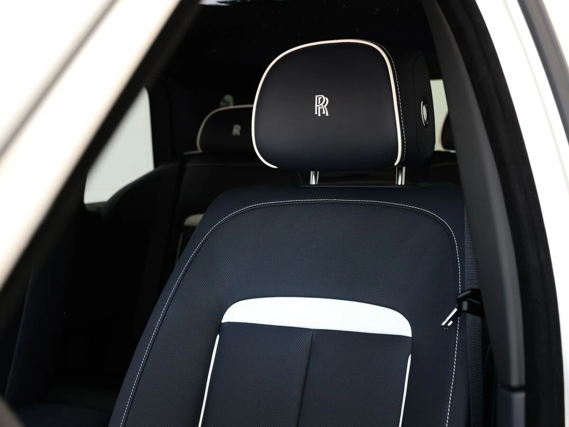 mph016_354570920_h8osl6tvk32yswnnlkp6nfv8nhrx_2748a0a0dc