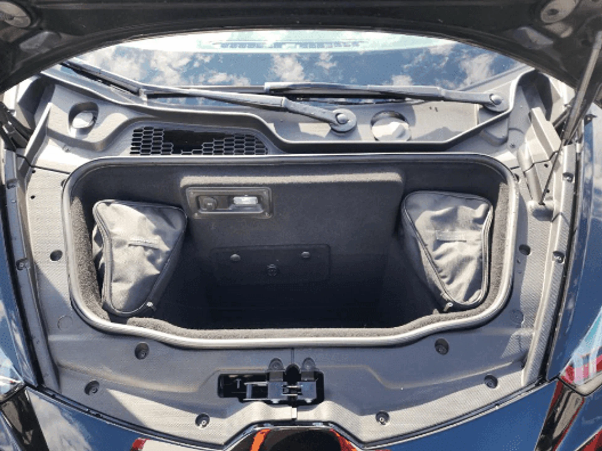 mph016_3547827442_829fba0fe780afc33befc27de1081d75_1bd3ef2384