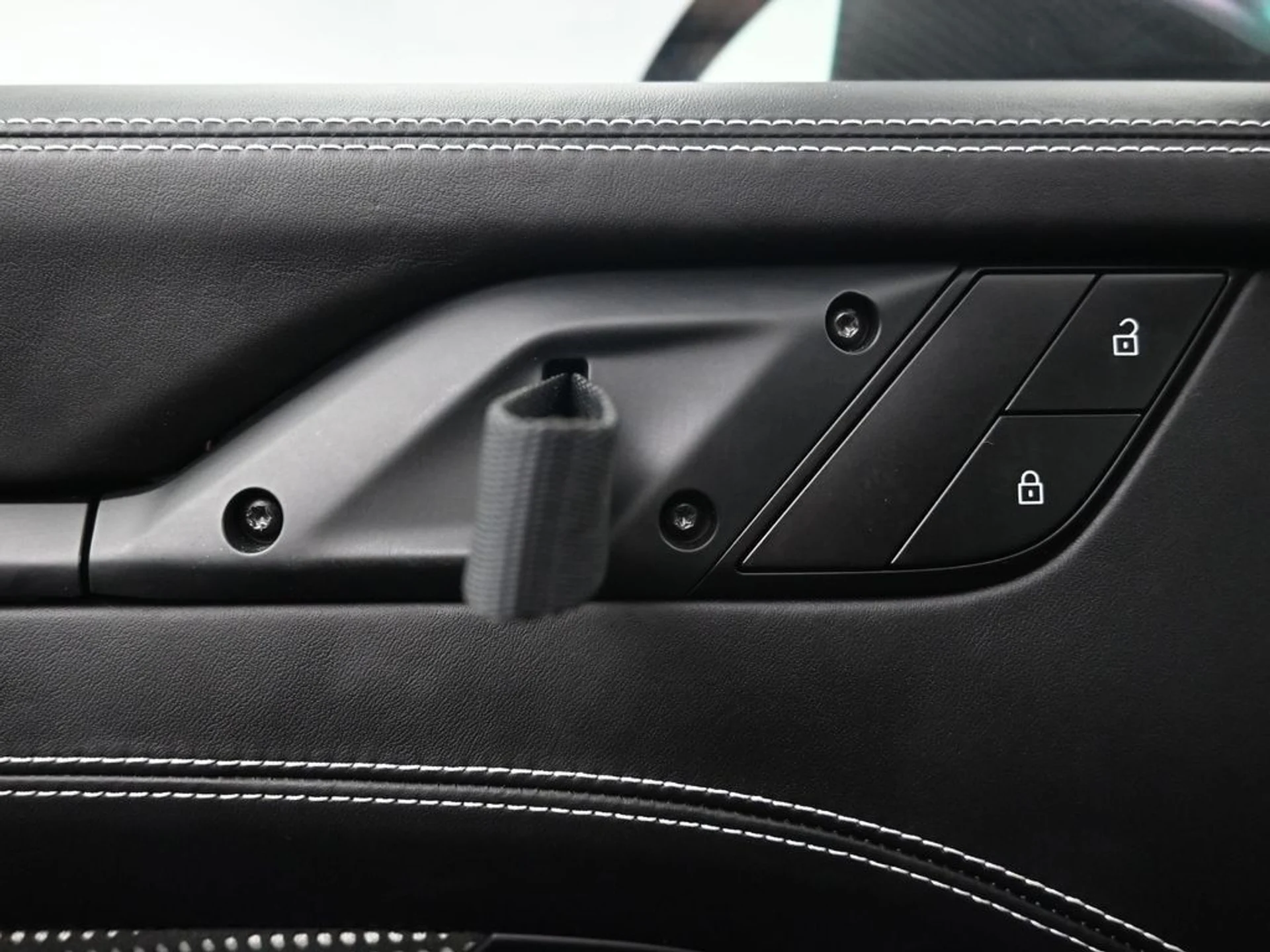 mph016_3548680302_a67073ac43468a99053f2905ece2892bx_8cc4cfb6a0