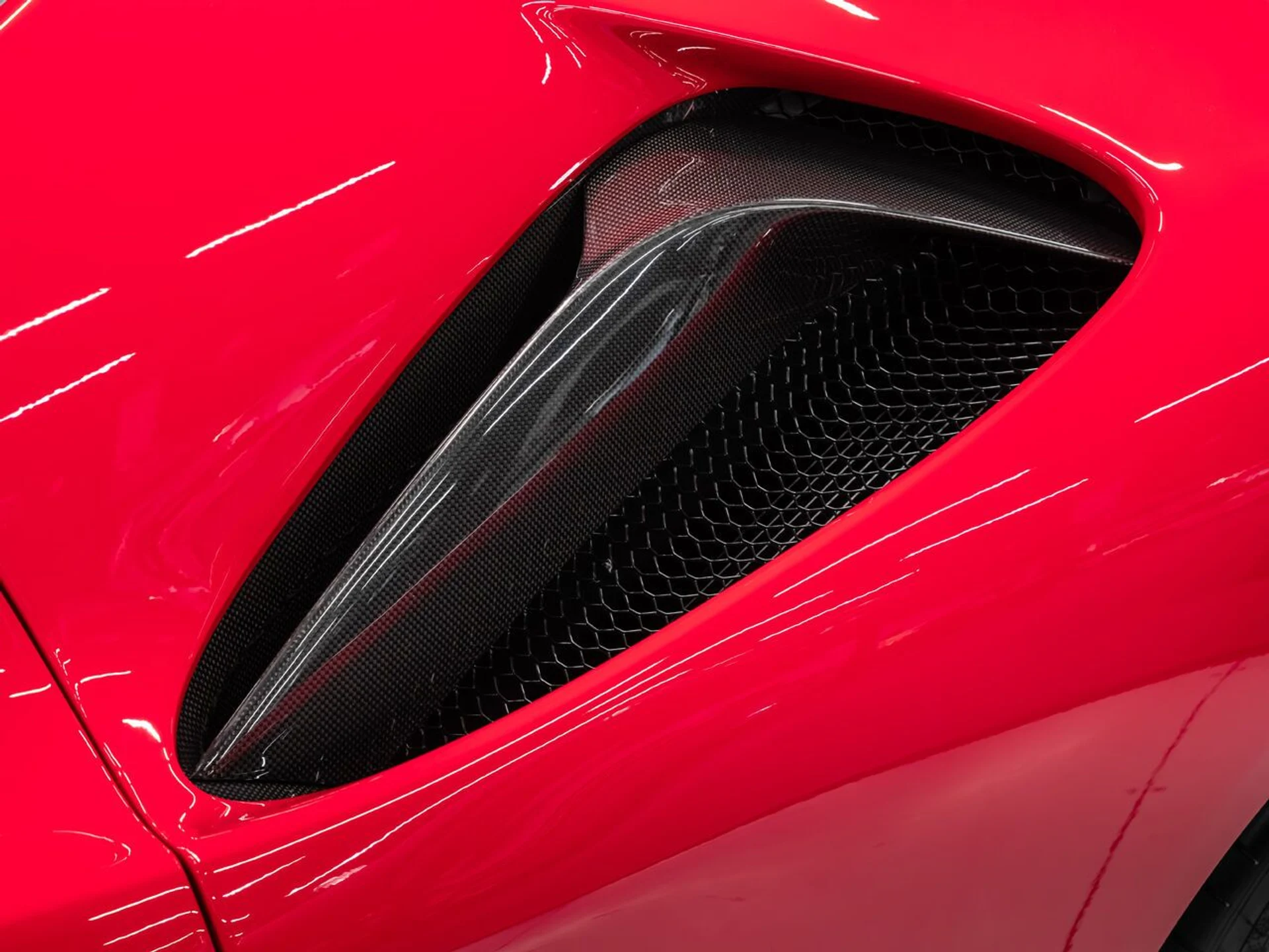 mph016_3548796086_ferrari_sf90_stradale_2023_623e6b38c8
