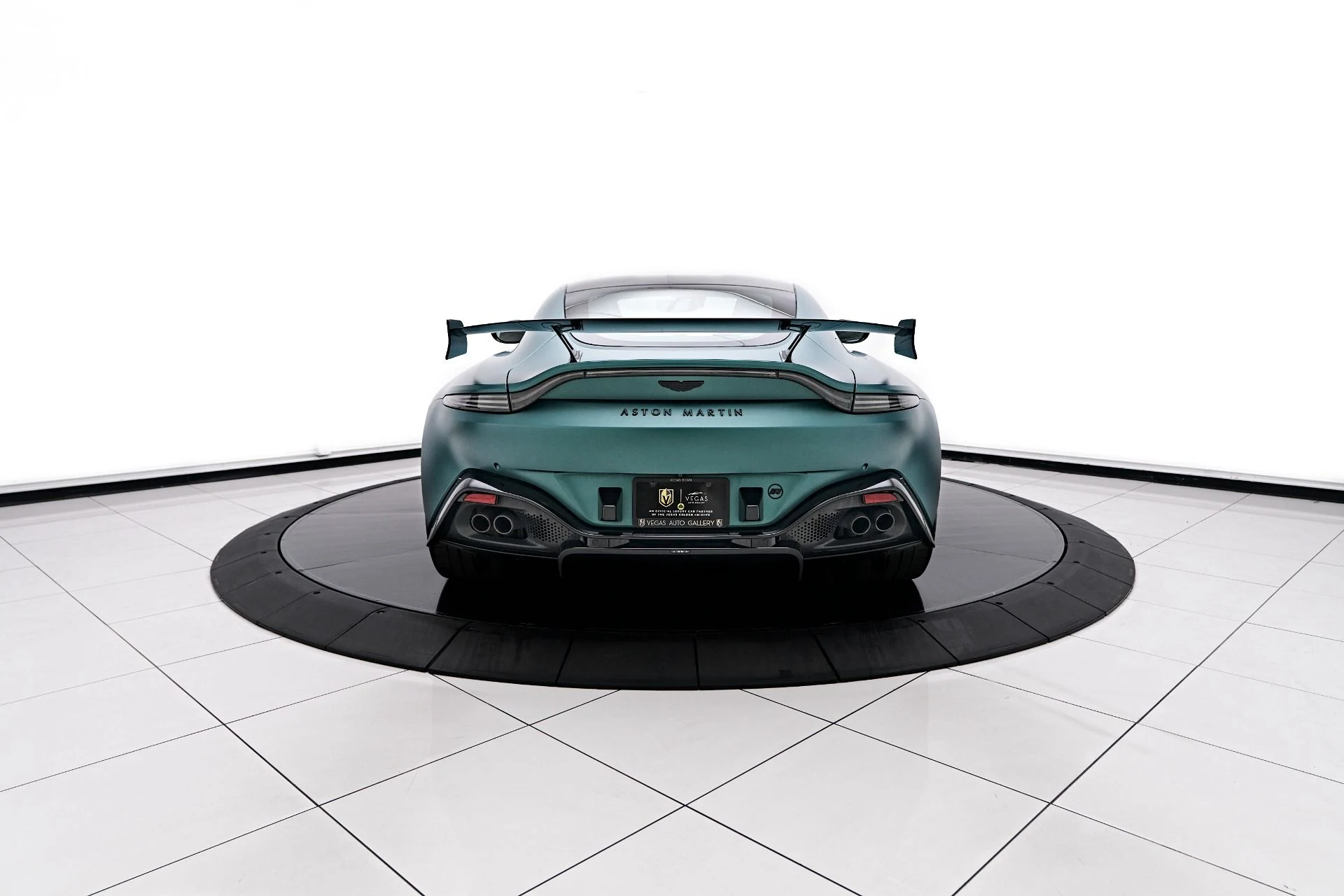 mph016_3549113096_Used_2023_Aston_Martin_Vantage_F1_Edition_1755655613_863eb0087f