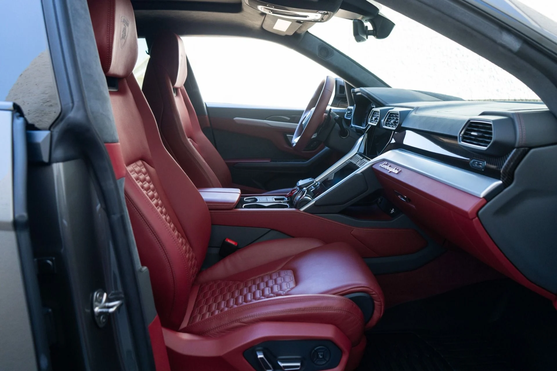 mph016_3558167386_Used_2021_Lamborghini_Urus_1768598799_ffa57039de