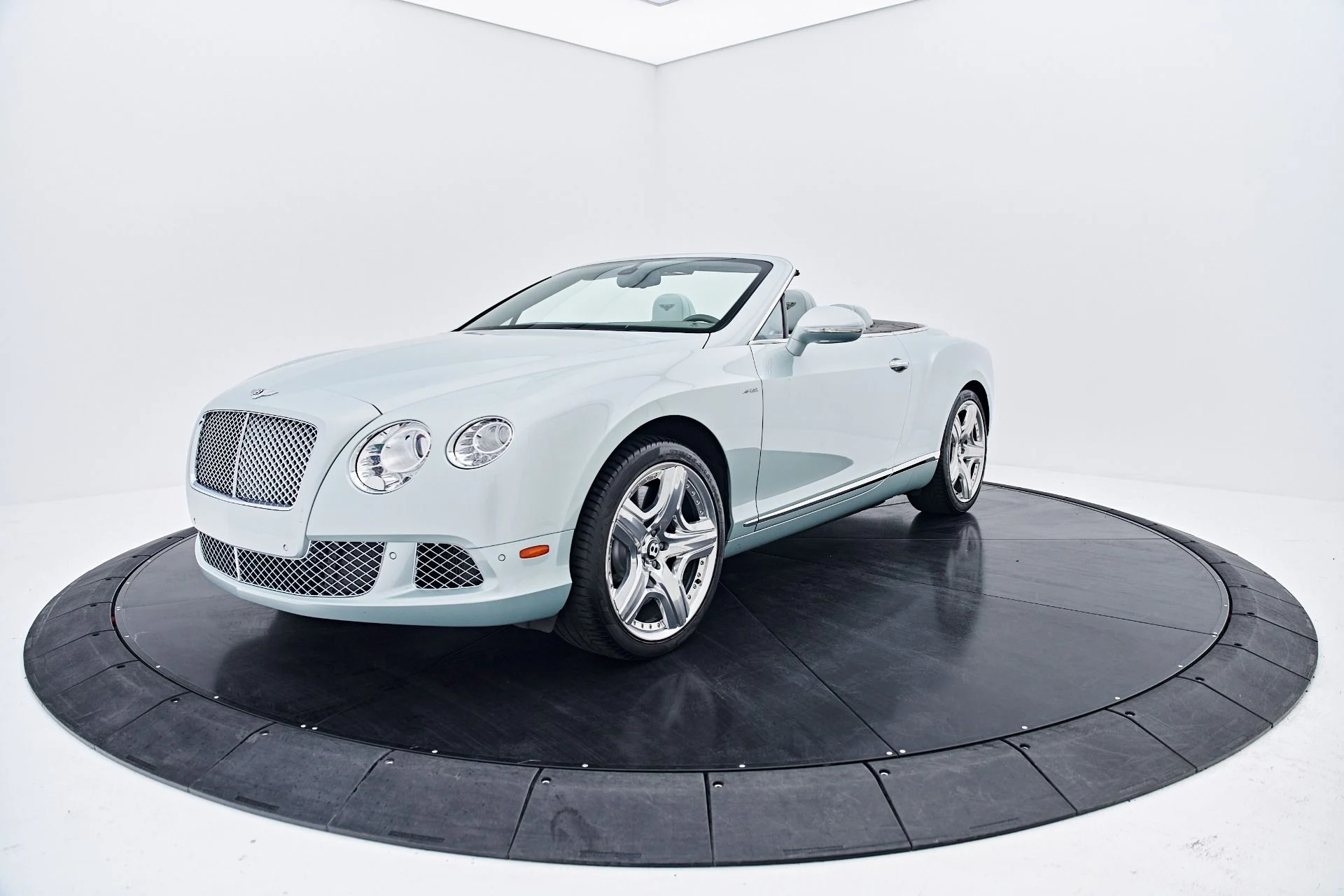 mph016_3558828852_Used_2014_Bentley_Continental_GTC_Base_1786670635_8d3b86ce69