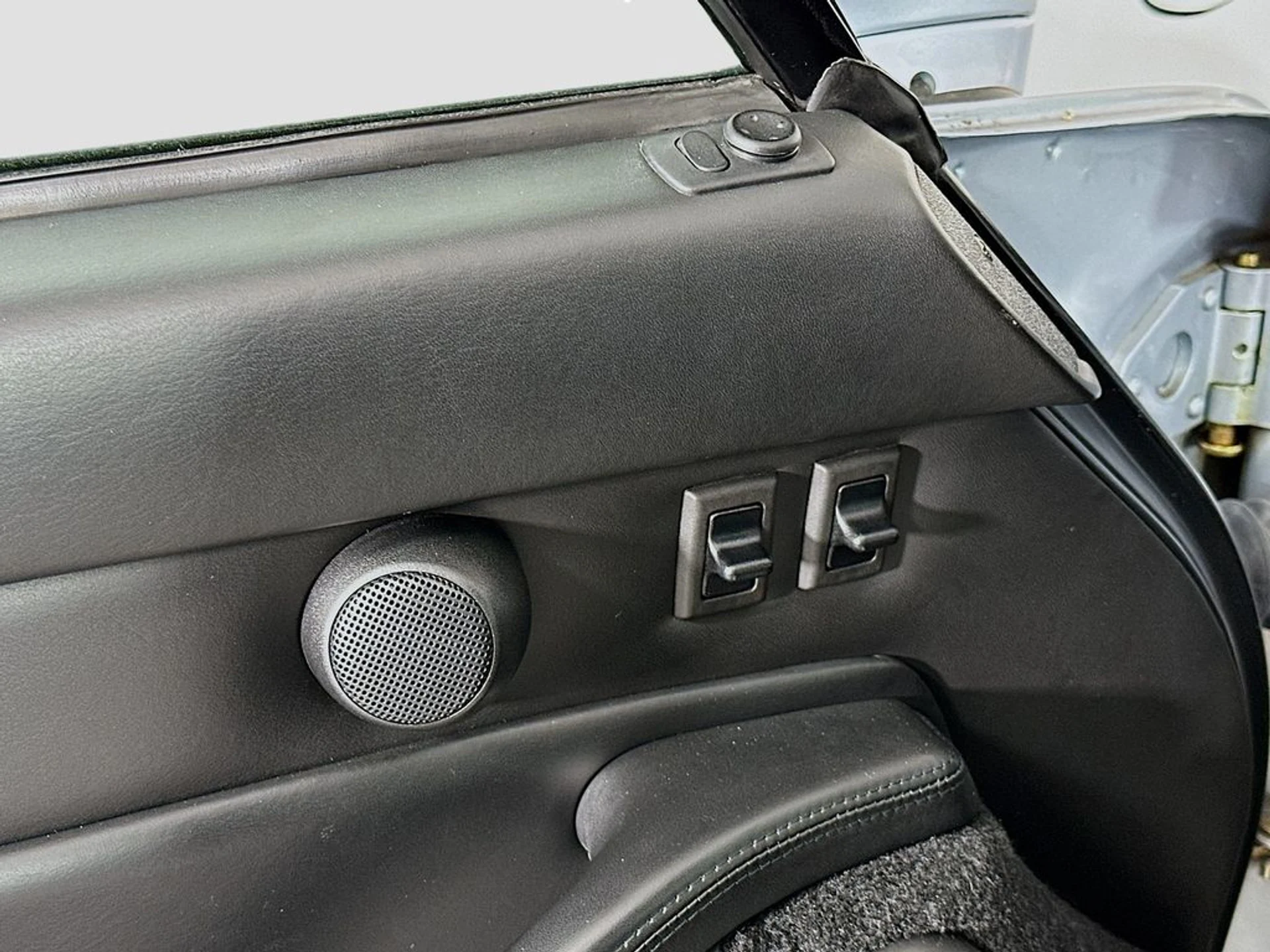 mph016_3562266149_0e54306b1d70f778b86e1c1d9b0c8114x_c9c5dd86b0