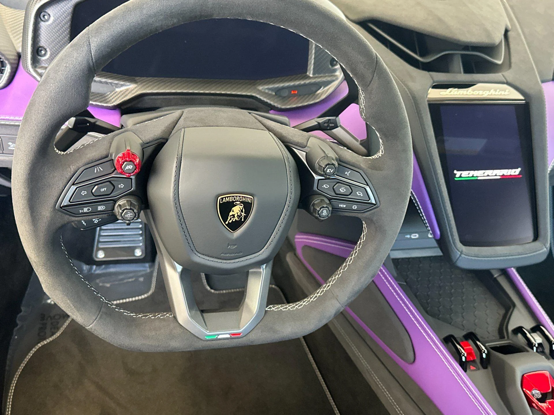 mph016_356564329_New_2026_Lamborghini_Temerario_Coupe_1777018534_2862638093