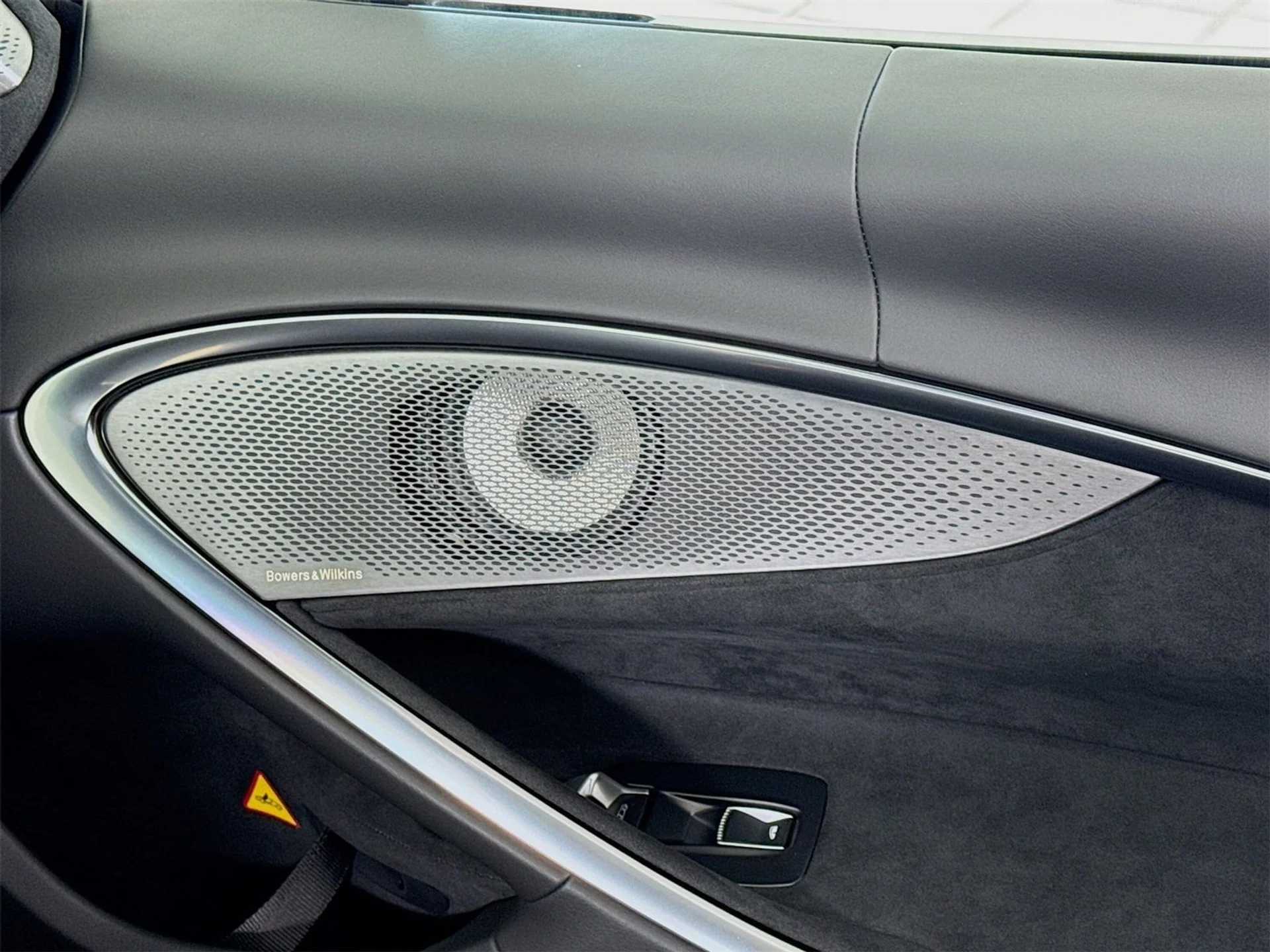 mph016_3570439126_880e92e45d5c5cf00f28871bb4d72f42x_03555b0cc8