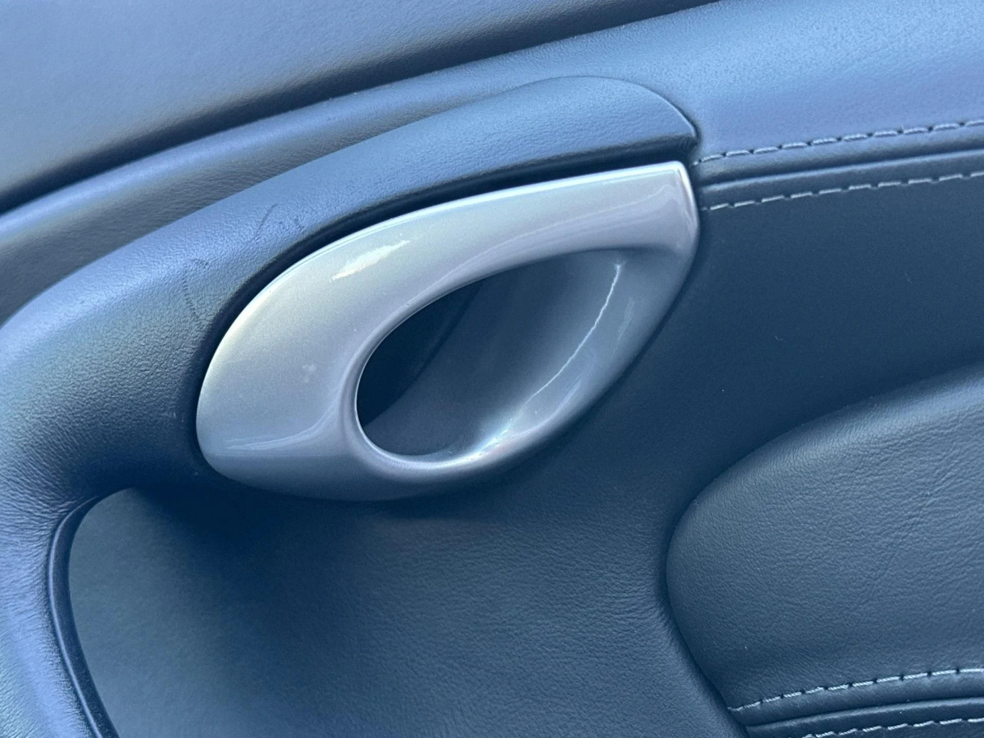 mph016_3571656242_Used_2002_Porsche_911_Turbo_1761919904_9ed4d35149