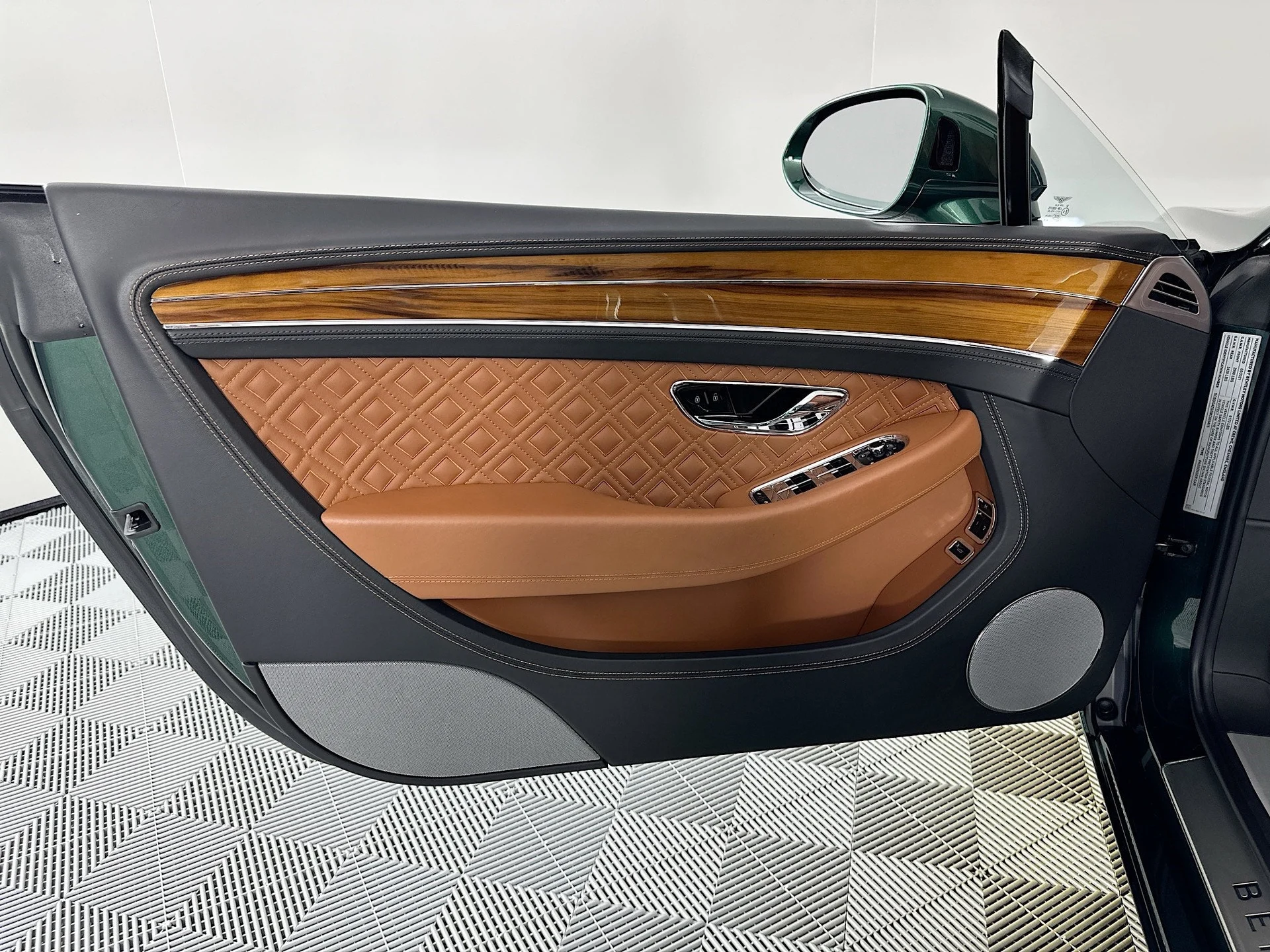 mph016_3574130490_17_cc9dfff80f