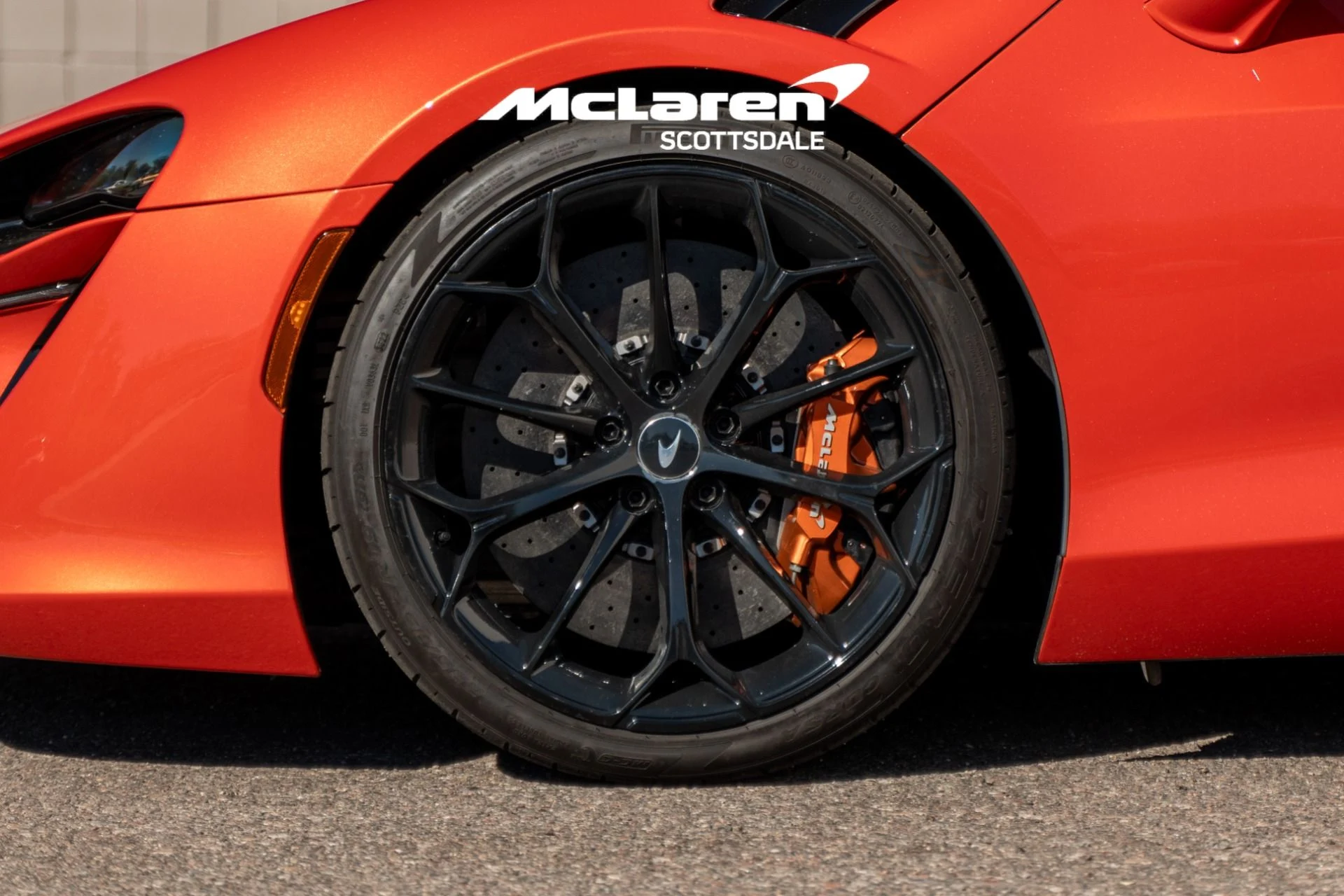 mph016_3575868665_Used_2024_MCLAREN_ARTURA_1762550497_5d8fdf00e0