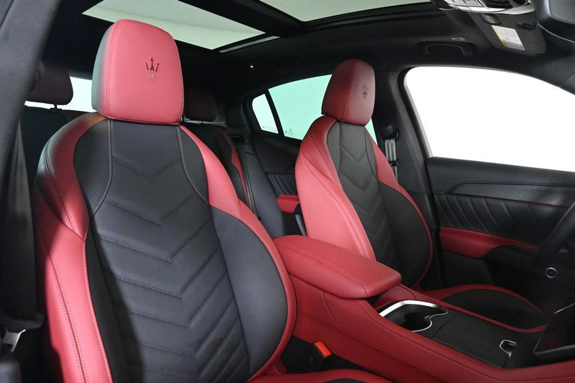 mph016_3576503750_new_2026_maserati_grecale_modena_11350_22991377_16_1024_569e9411a9