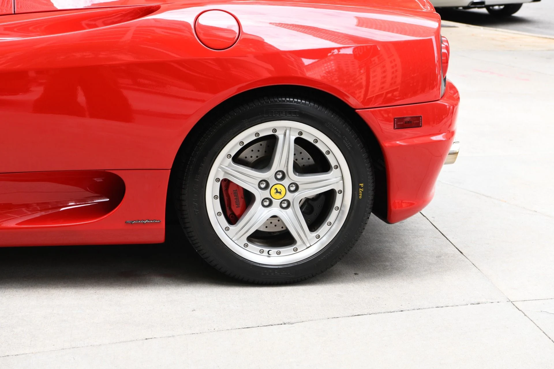 mph016_3577414172_11853_p18_l_546b609156