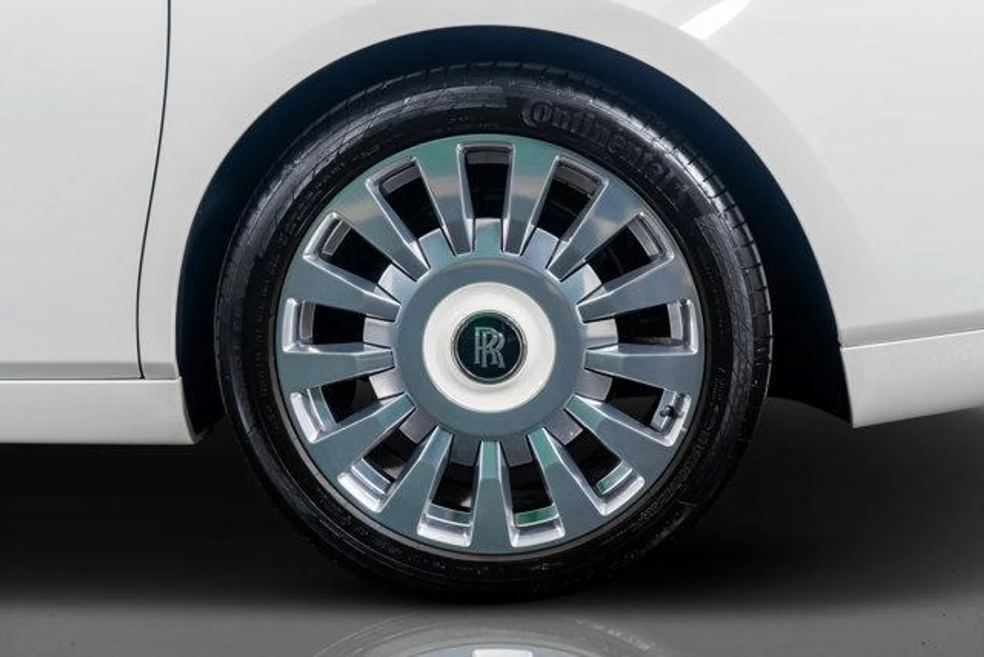 mph016_3577624472_V_Nh57u_B0_Pg8qjujl_RI_Gy_Bwe_Ek_Rg_b9d9adc068