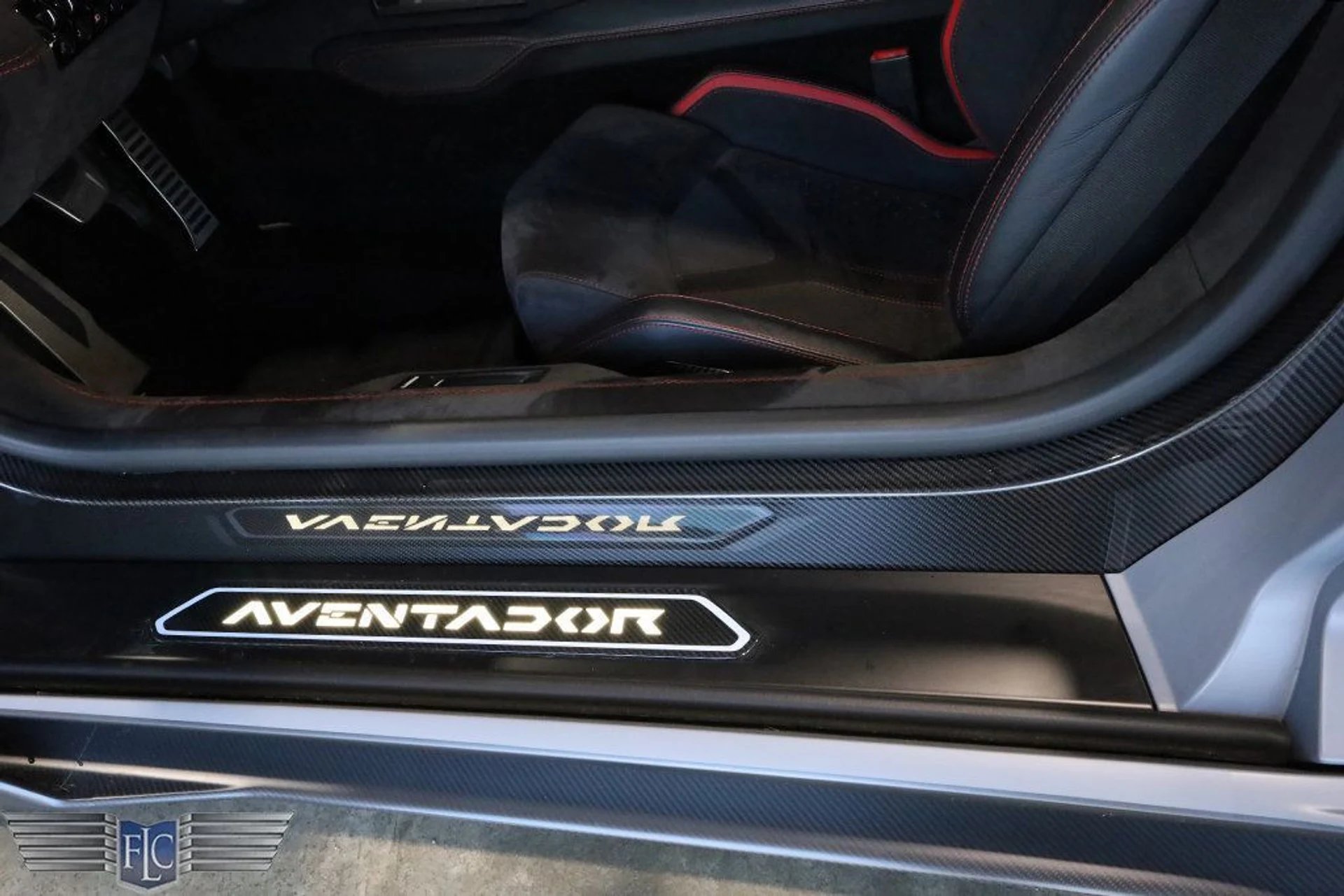 mph016_3584838353_used_2022_lamborghini_aventador_lp7804ultimaecoupe_9689_22906209_17_1024_4dd6fd7522
