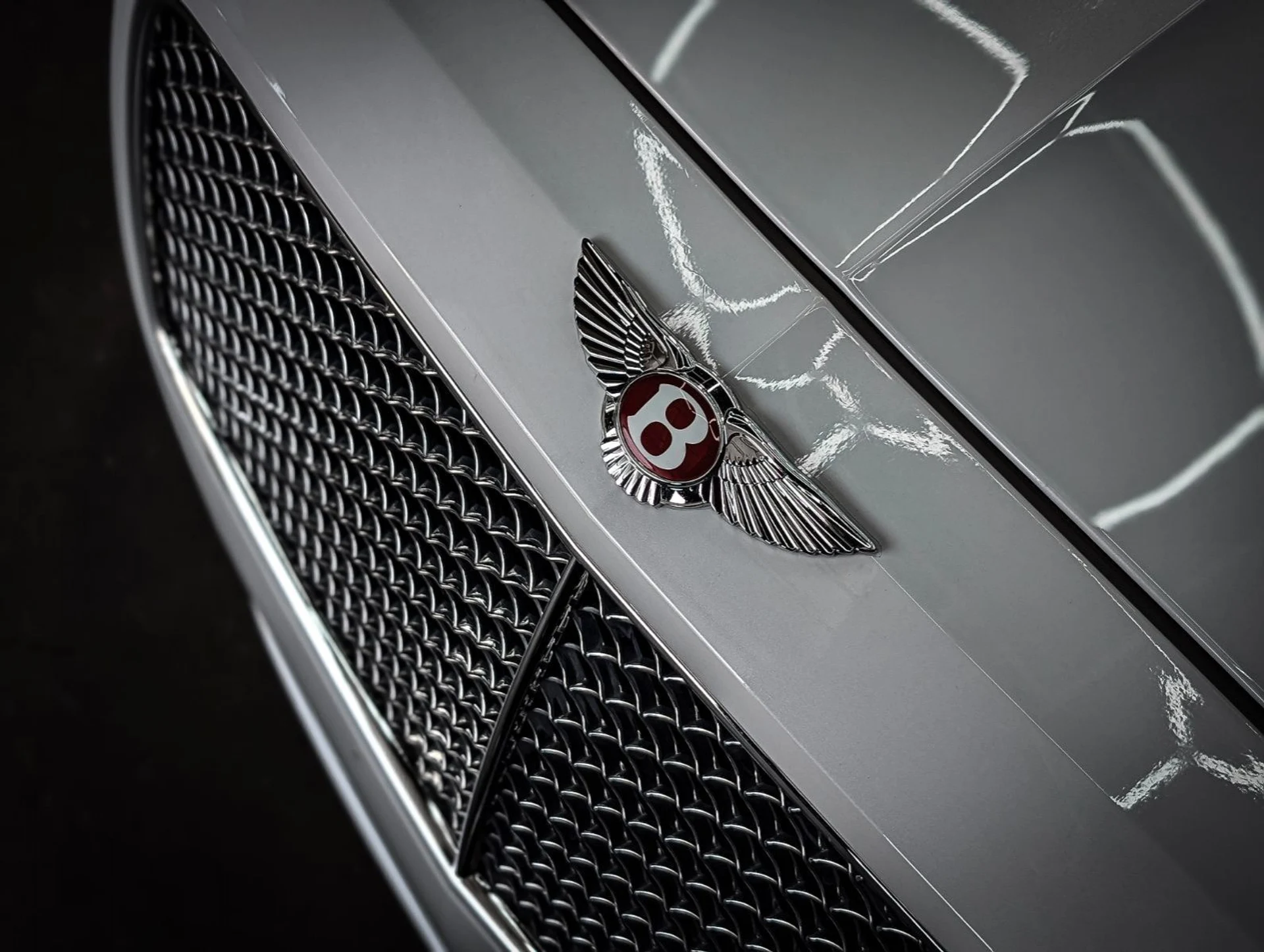 mph016_3586569395_36587952_01693_2017_bentley_flying_spur_004_9921bb018a