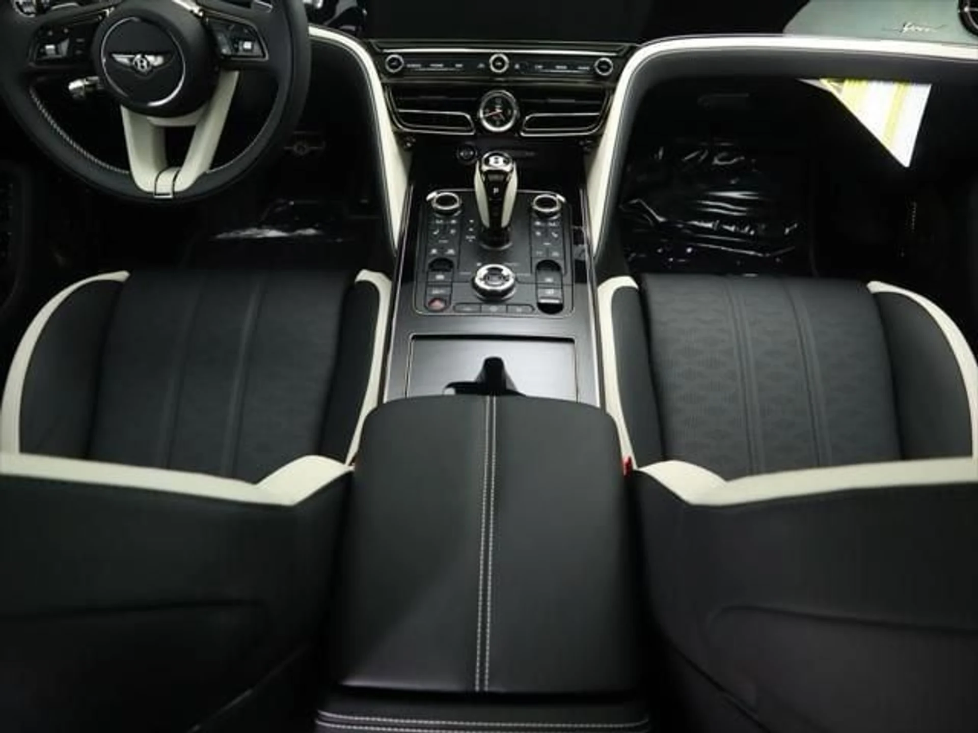 mph016_3588450954_new_2025_bentley_flying_spur_speedsedan_8119_22748224_17_640_58184d3a50