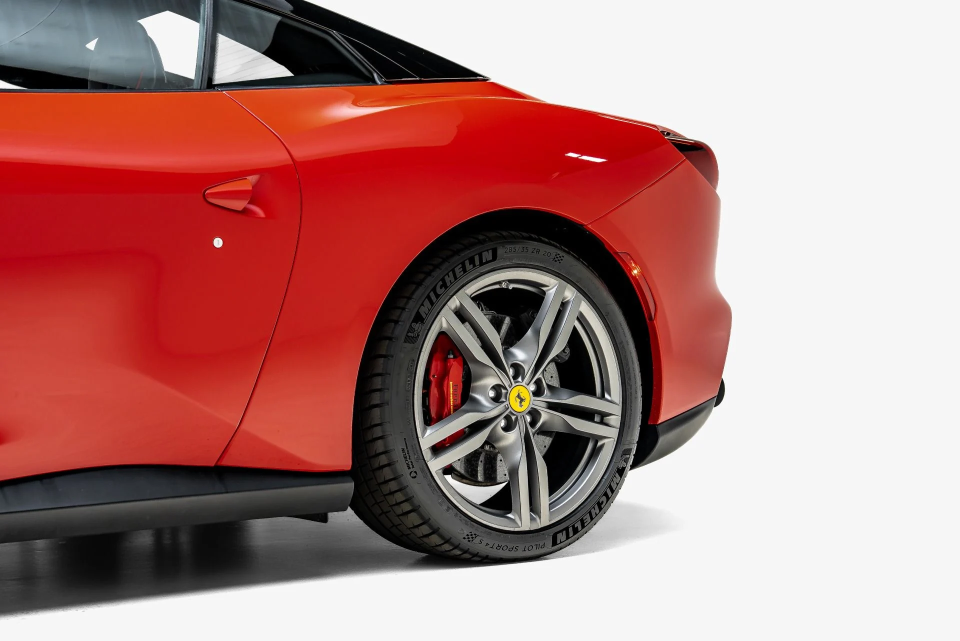 mph016_3594873290_Used_2023_Ferrari_Portofino_M_1785352492_955966aa19