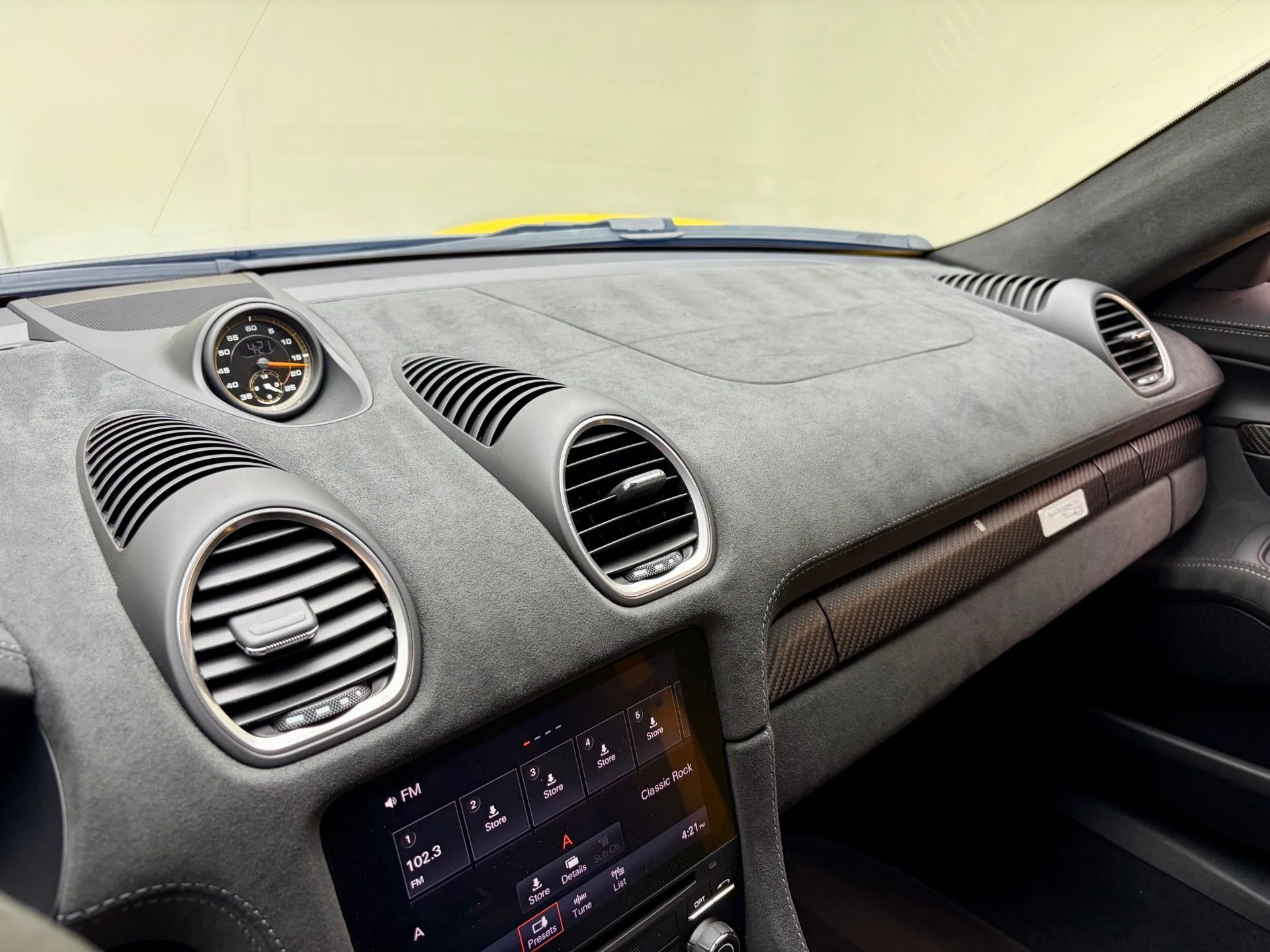 mph016_3598476634_Used_2023_Porsche_718_Cayman_GT_4_RS_1777938804_996b228c6f