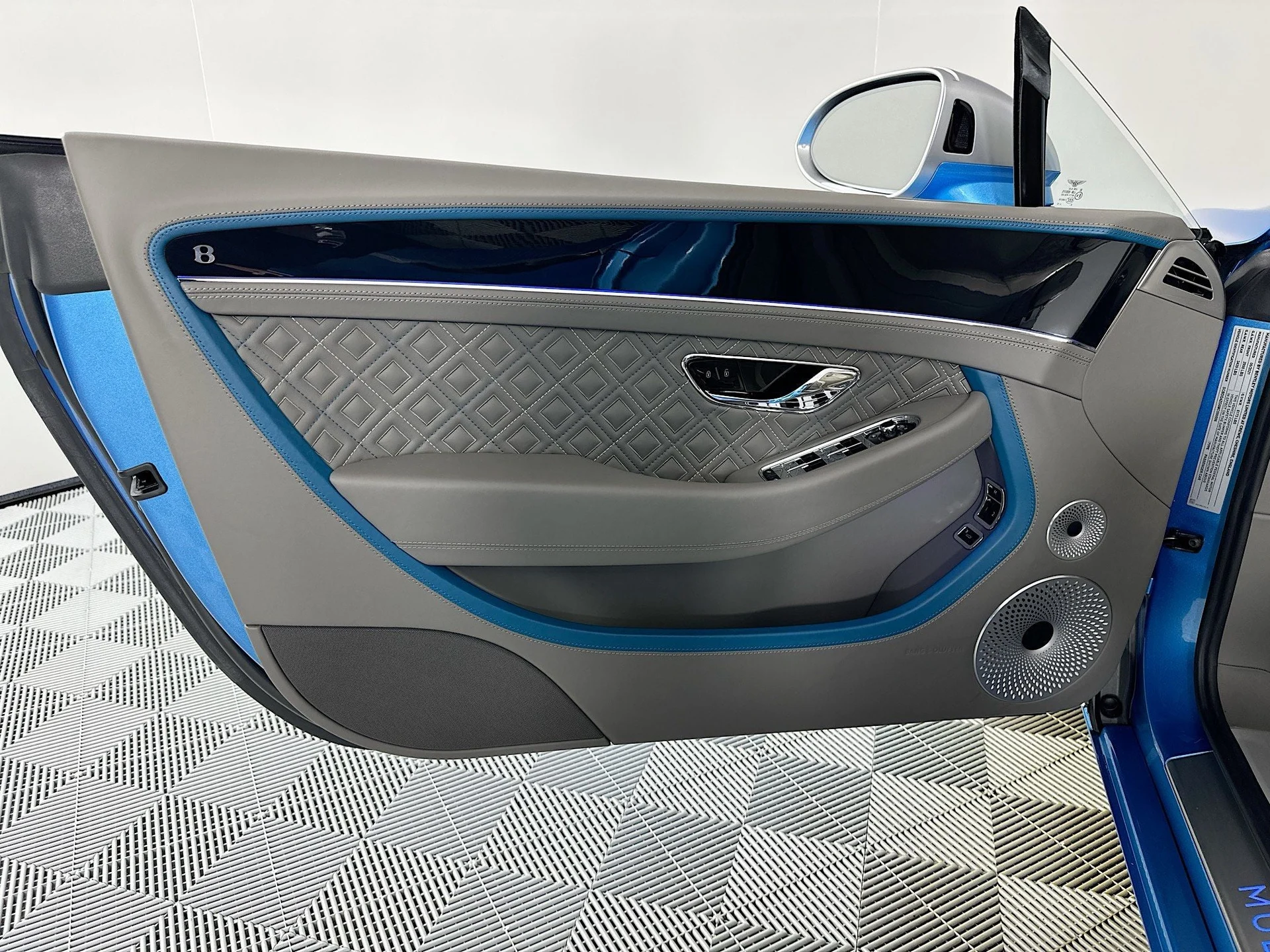 mph016_3606722195_17_40f88d71ea