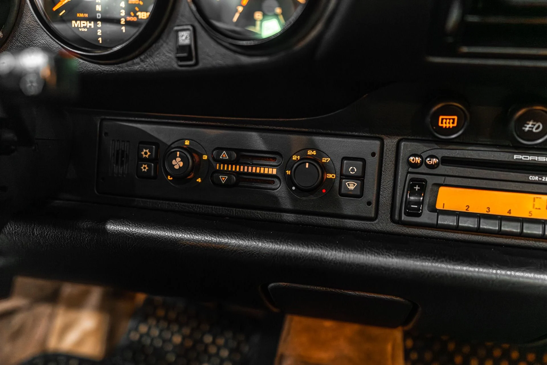 mph016_3607259448_13040_p17_l_0af17aa448