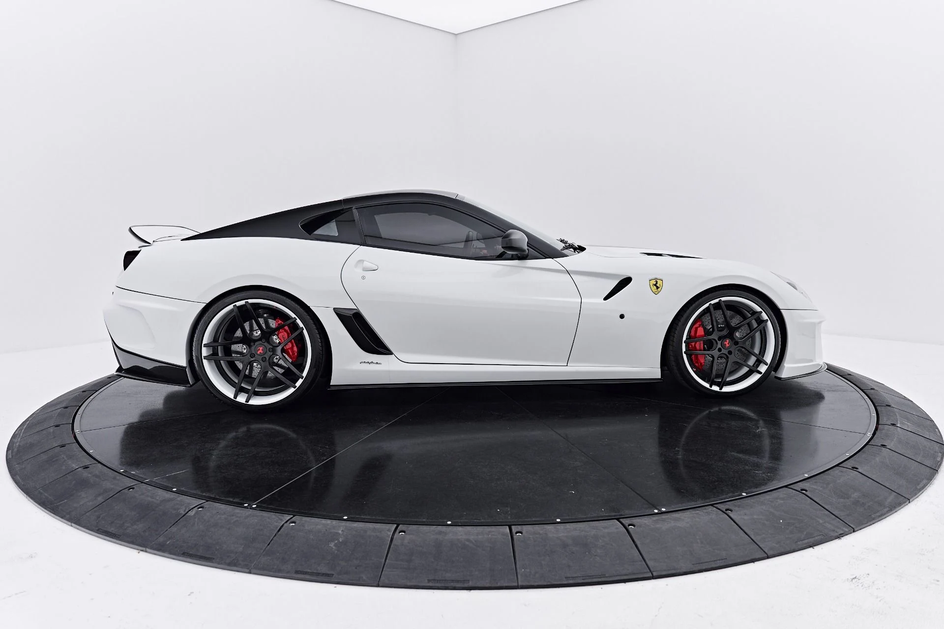 mph016_3618078080_Used_2009_Ferrari_599_GTB_Fiorano_1790619469_98e7af3fed