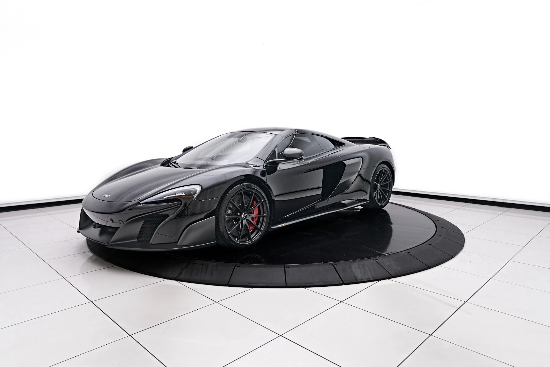 mph016_3624606086_Used_2016_Mc_Laren_675_LT_Base_1756862754_42fe75e0f7