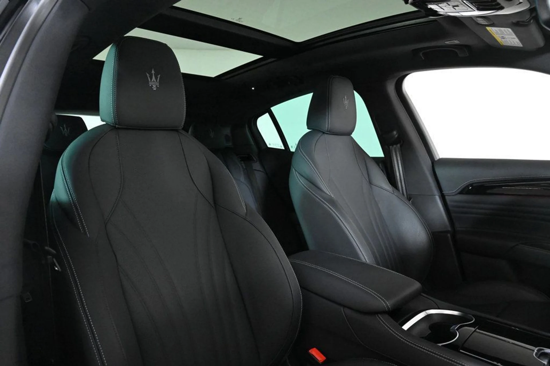 mph016_3630430454_used_2025_maserati_grecale_modena_11350_22945495_16_1024_f6307f92a4