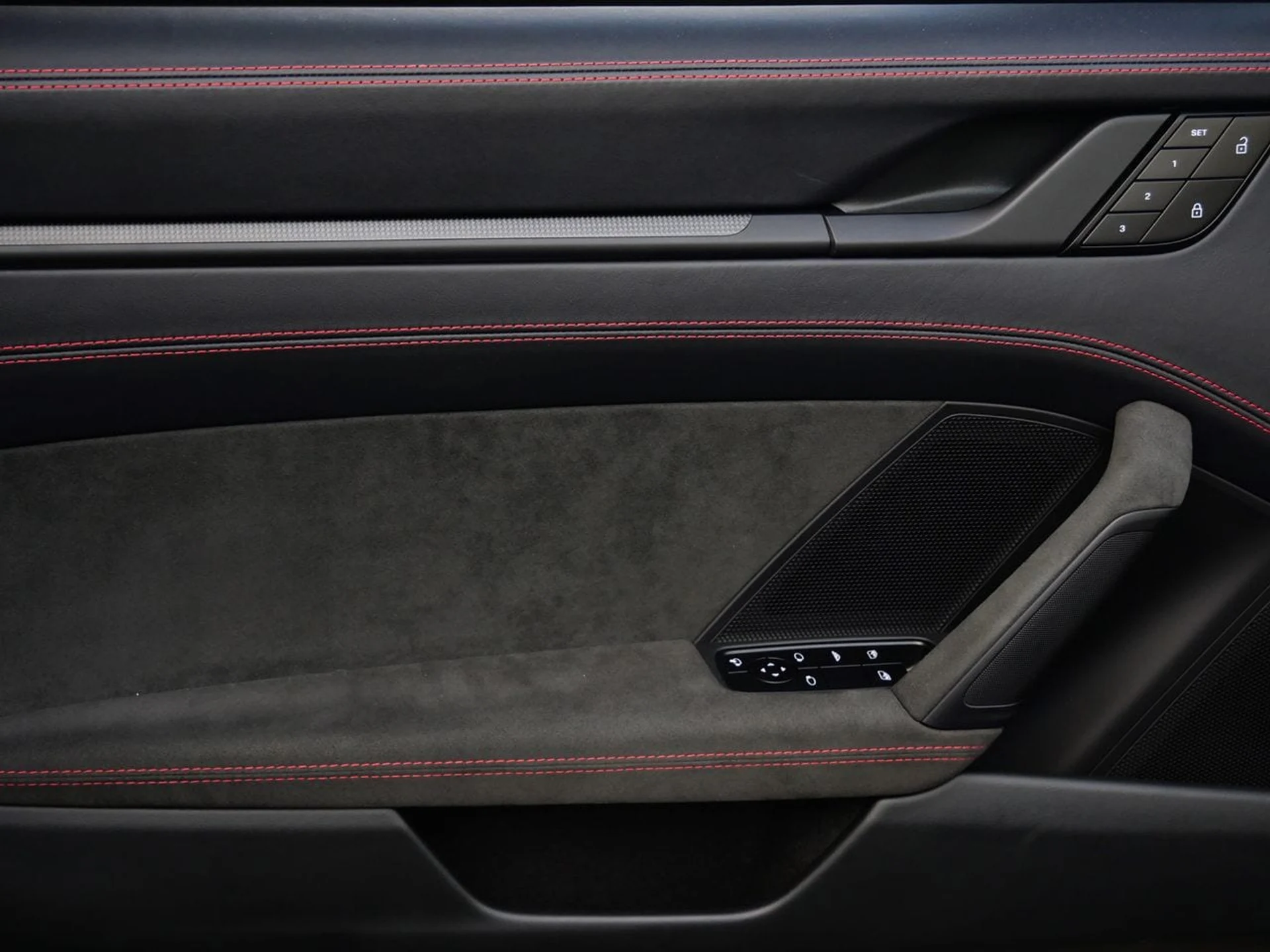 mph016_3668603557_a7b3b0800d24ce48cc194d07b8c07a88x_9bd9b5c685