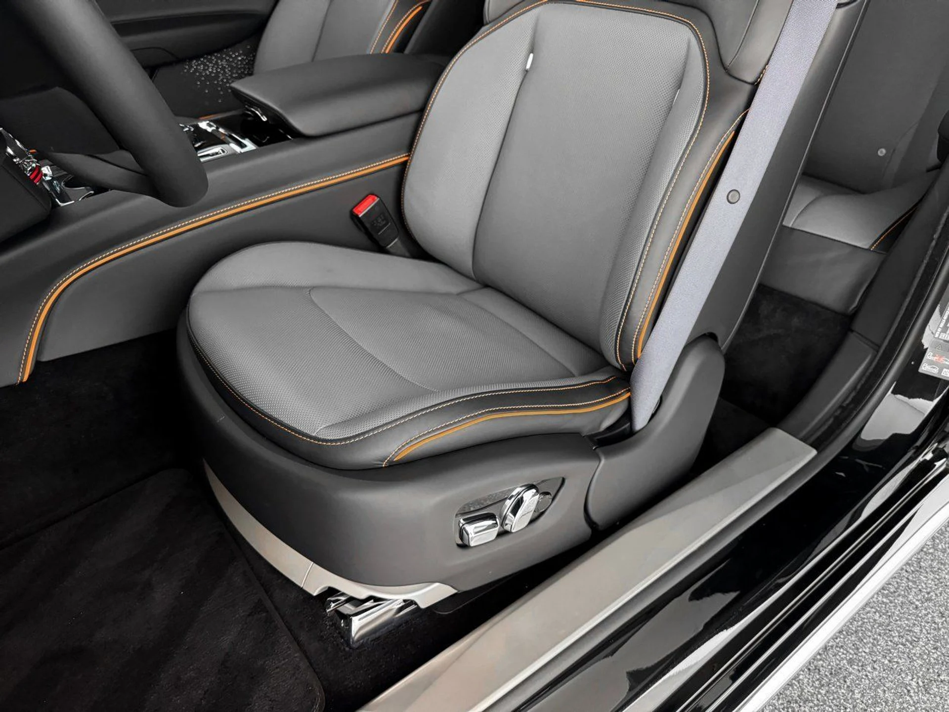 mph016_3670218471_2f6865594c5bf34513b751c0261b5229x_bd4a3edef7