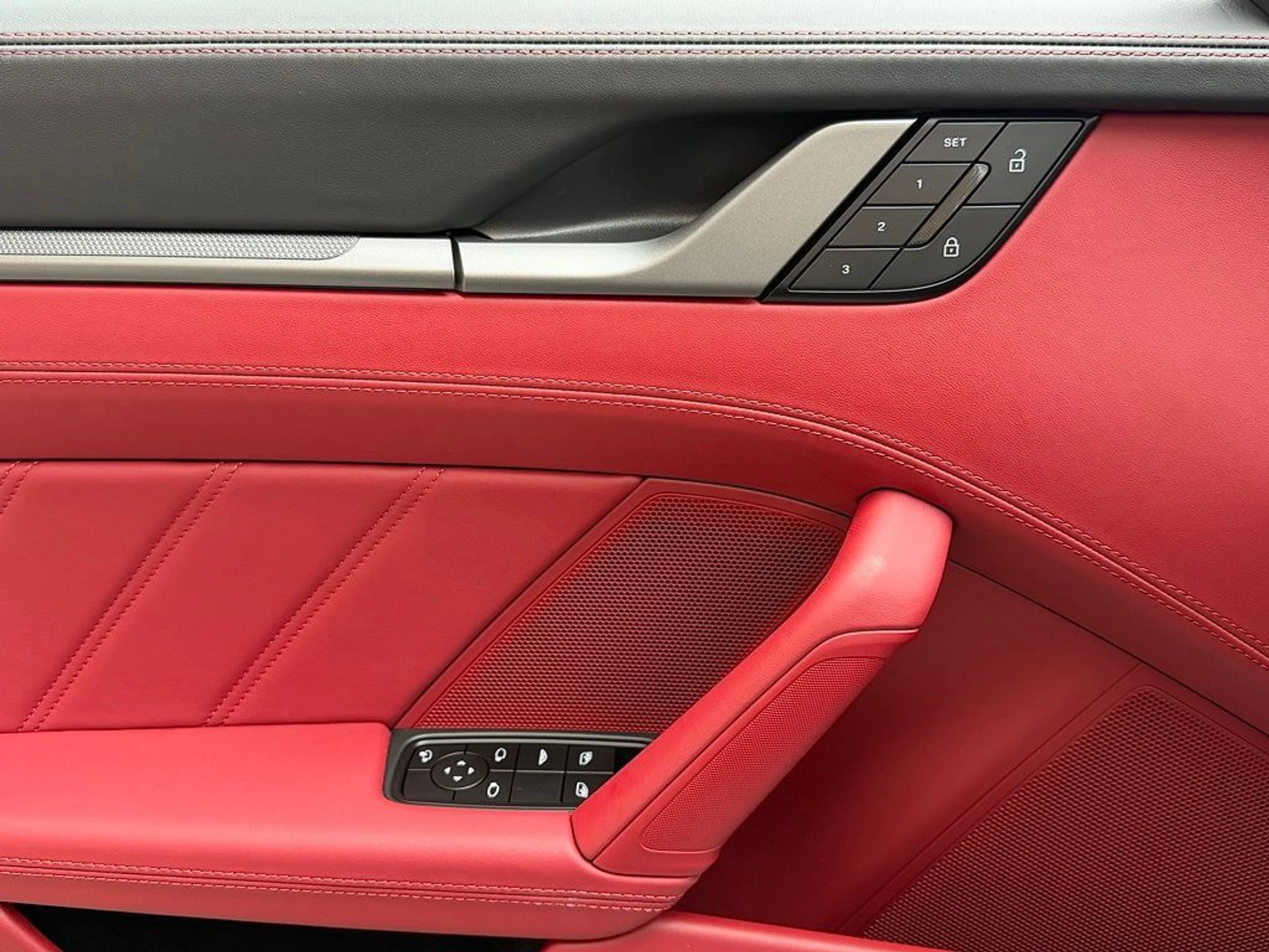 mph016_3675251413_4ba5c19c721bdcbeba8dbab1ecf6a6c8x_dbbe0df3ae