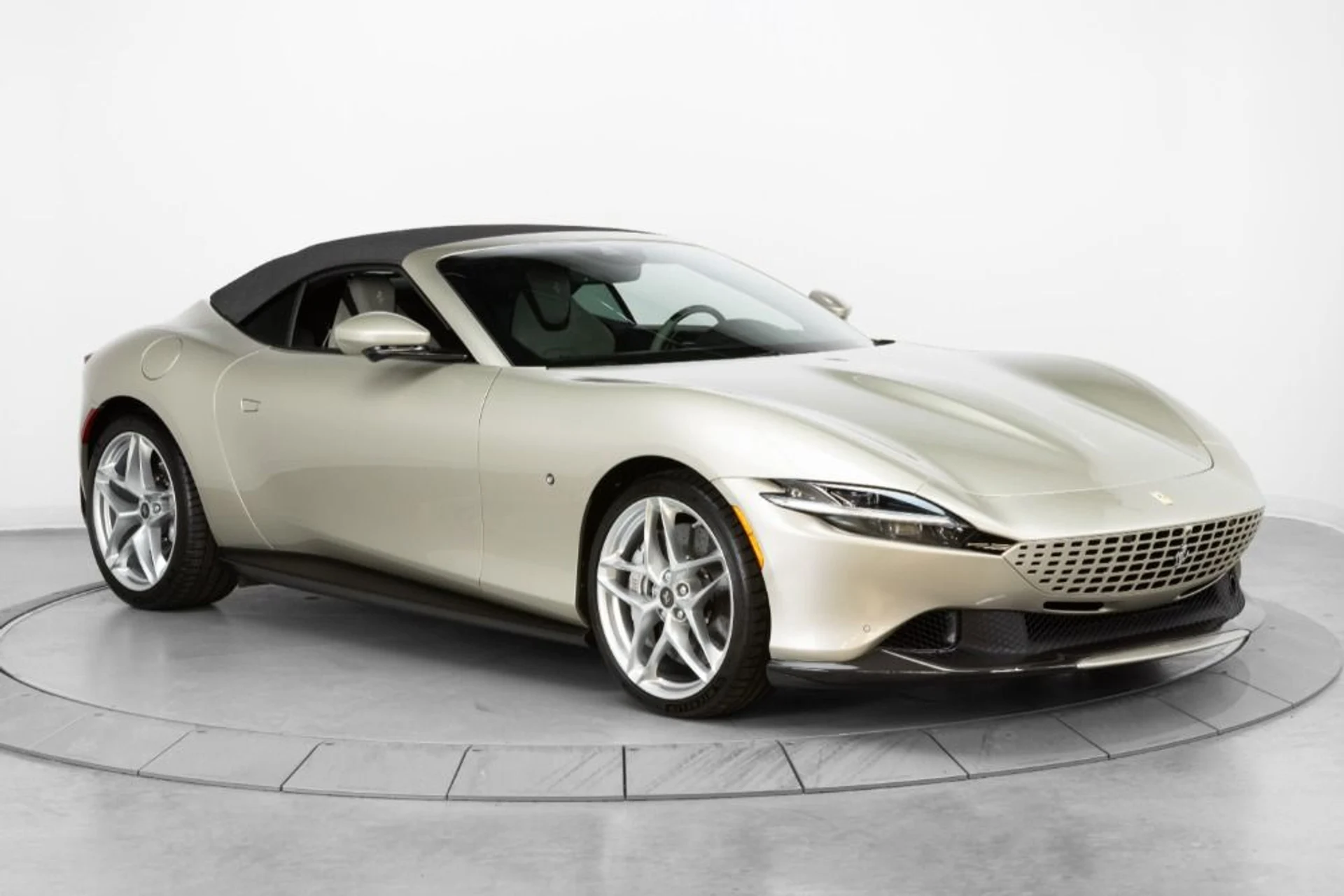 mph016_3678723887_Used_2024_Ferrari_Roma_Spider_ff87e33c31